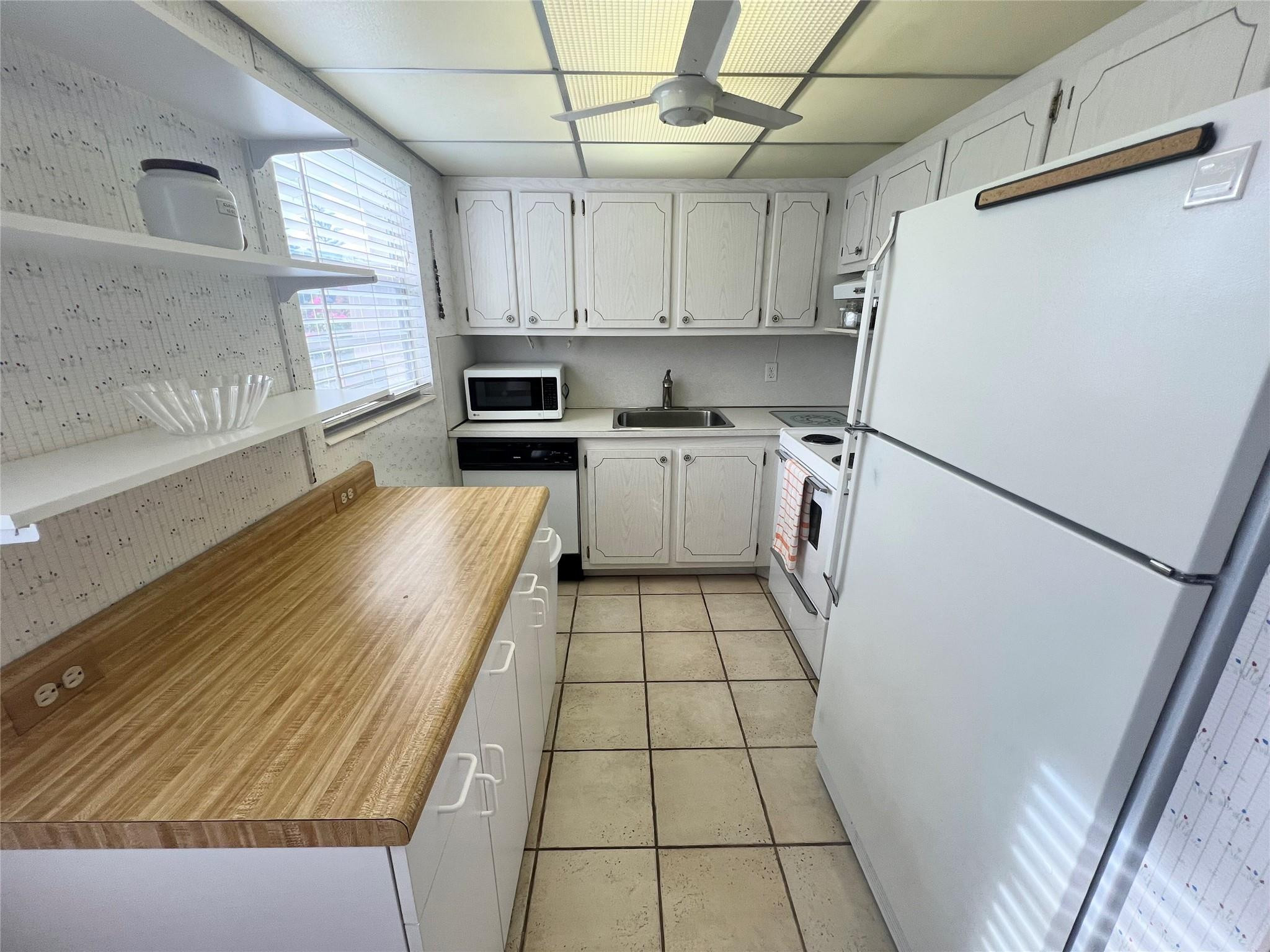 244 Farnham K 244 — photo