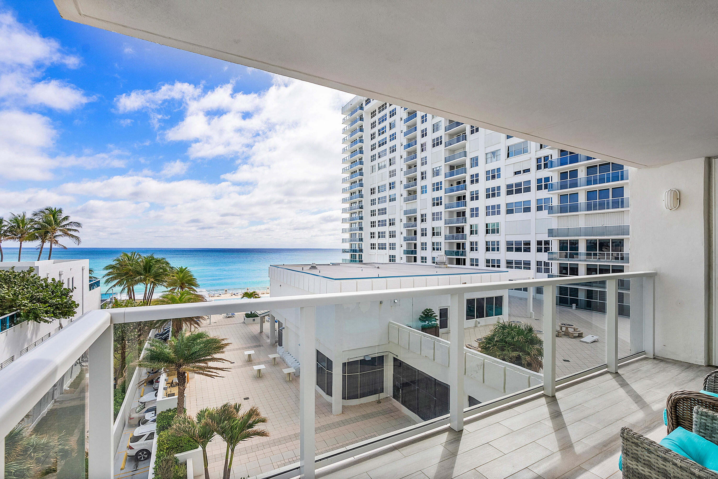 2751 S Ocean Drive 504N — photo