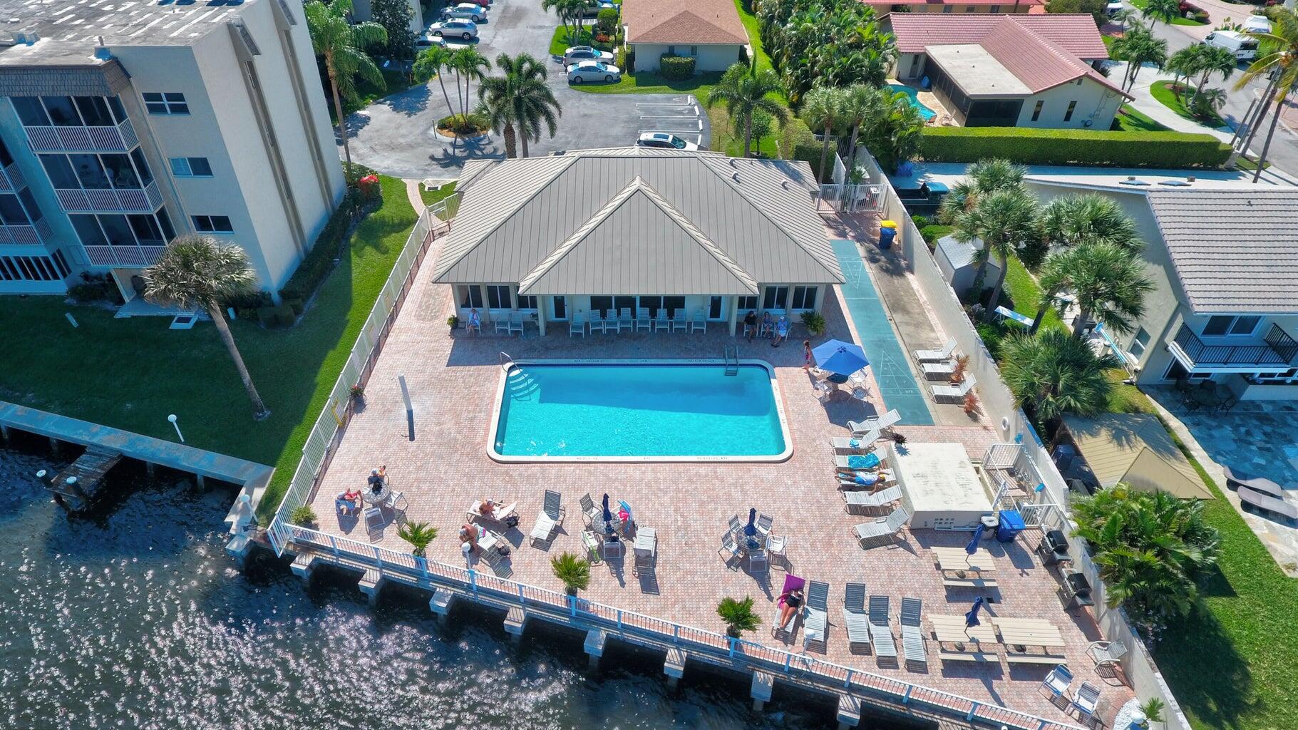 640 Snug Harbor Drive F6 — photo