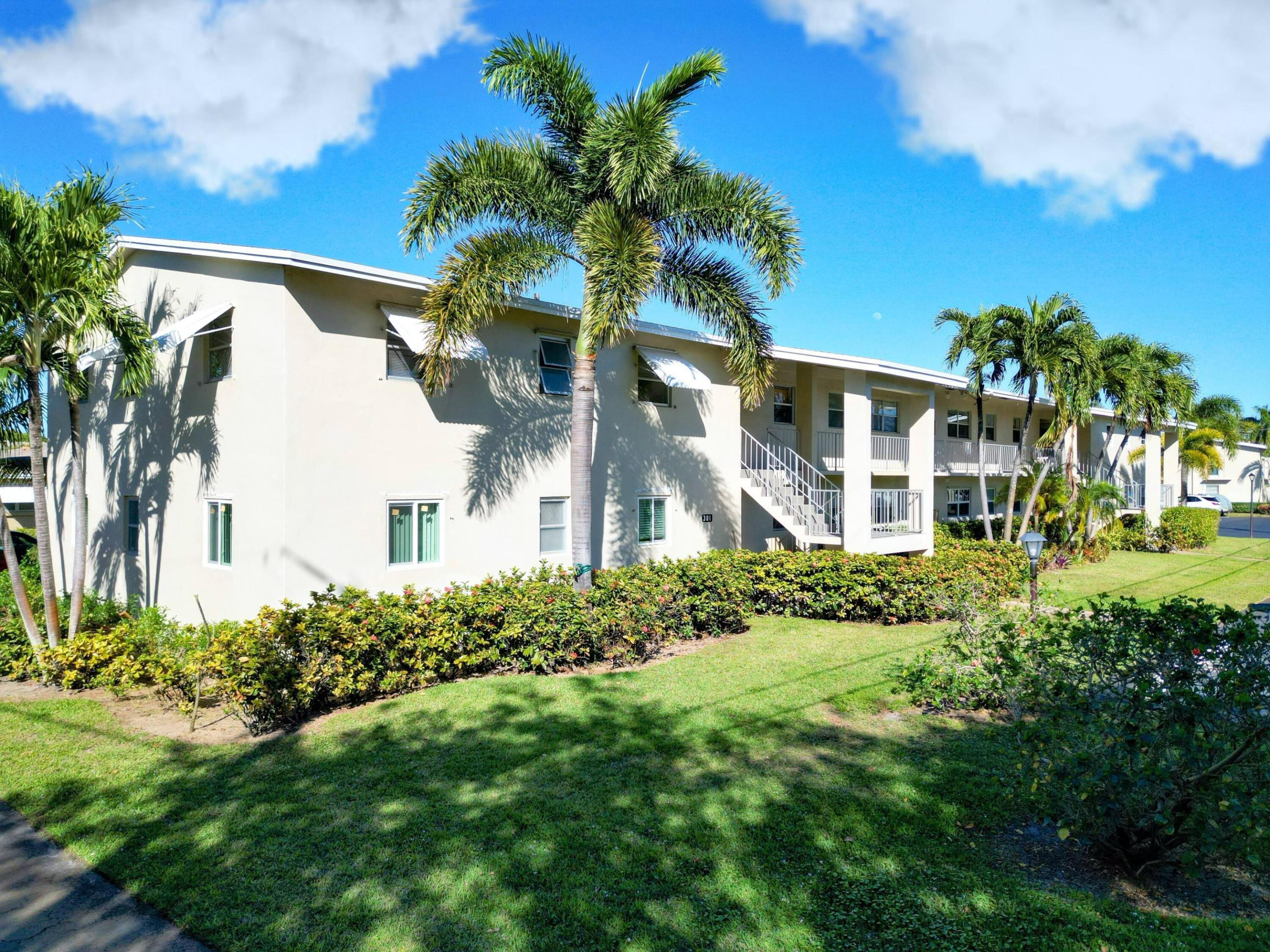 301 Circle Drive S 103 — photo