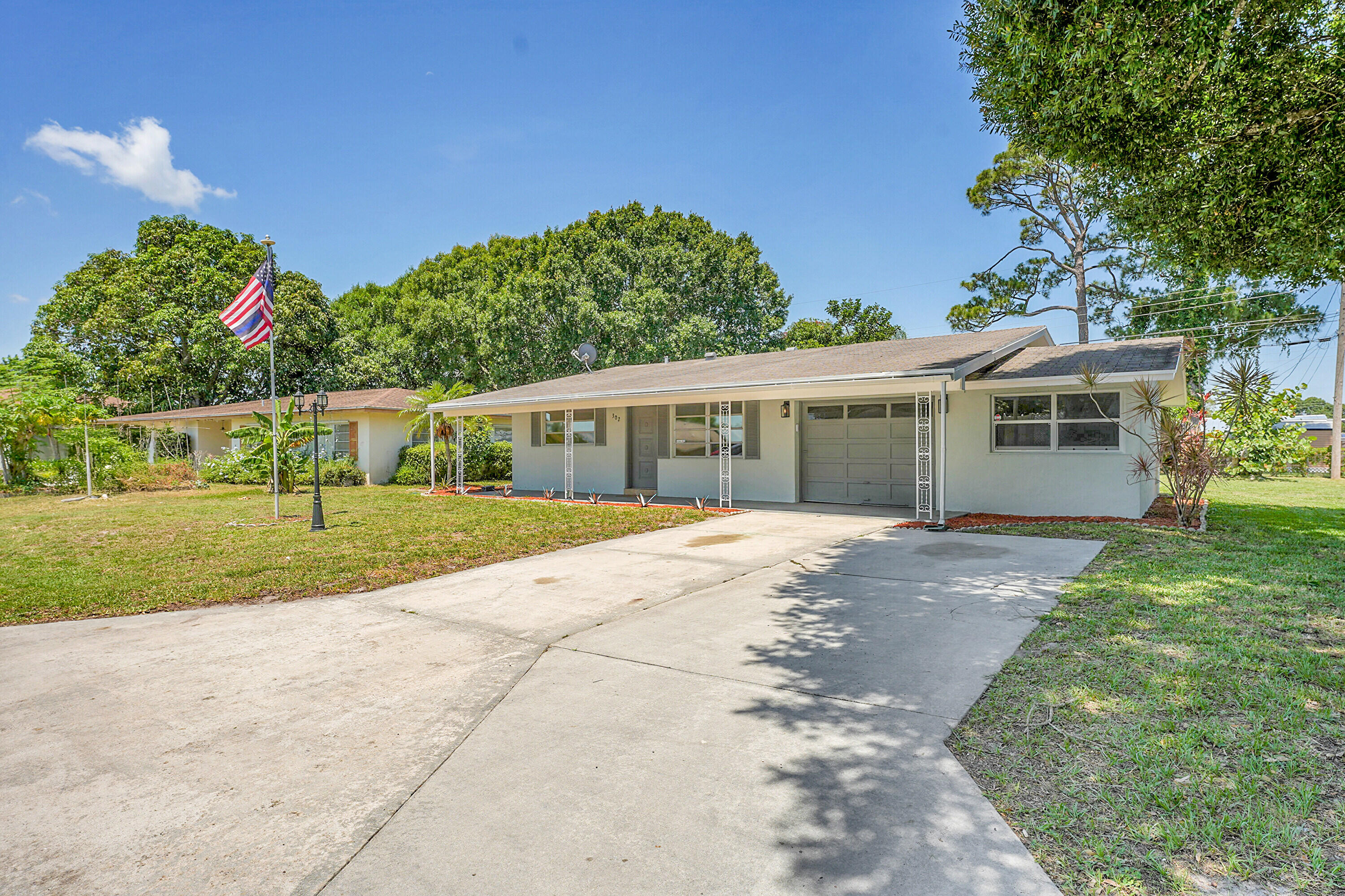 302 W Arbor Avenue — photo