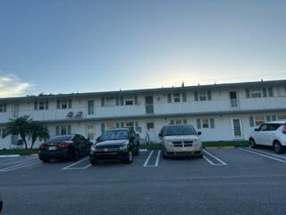 1117 Lake Terrace 105 — photo