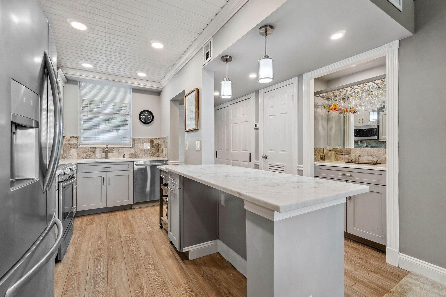 100 Paradise Harbour Boulevard 208 — photo