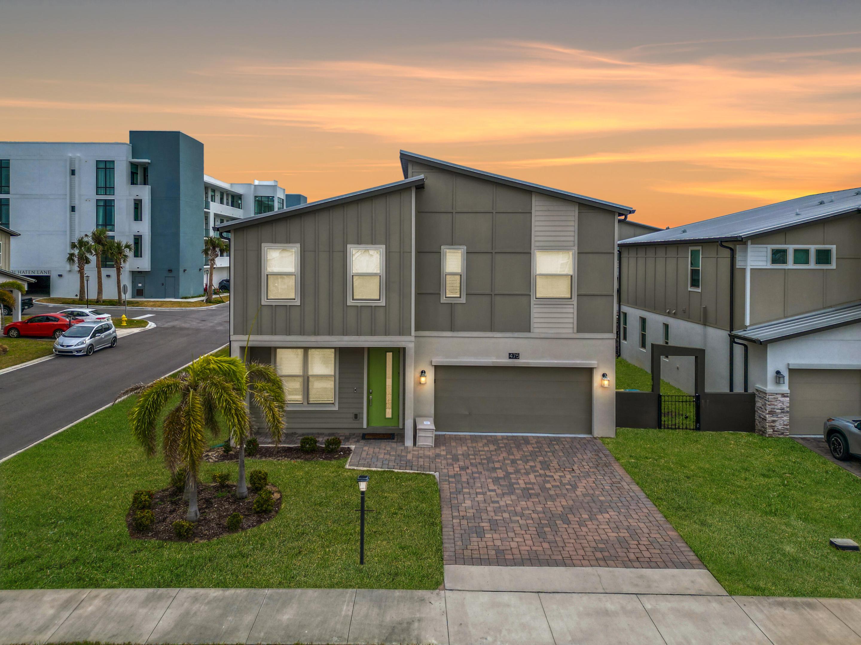 475 Strand Drive — photo