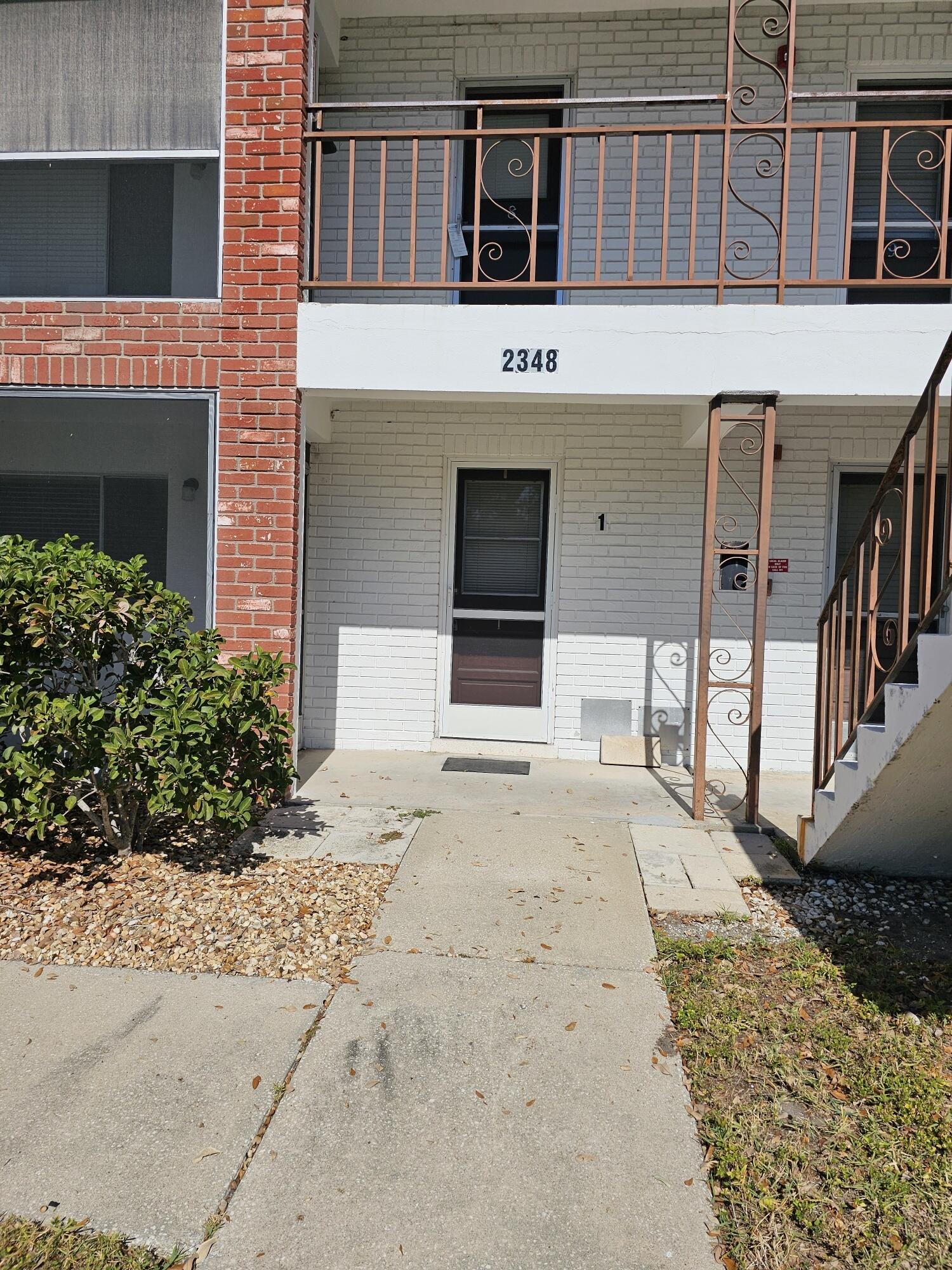 2348 Shelley Street 1 — photo