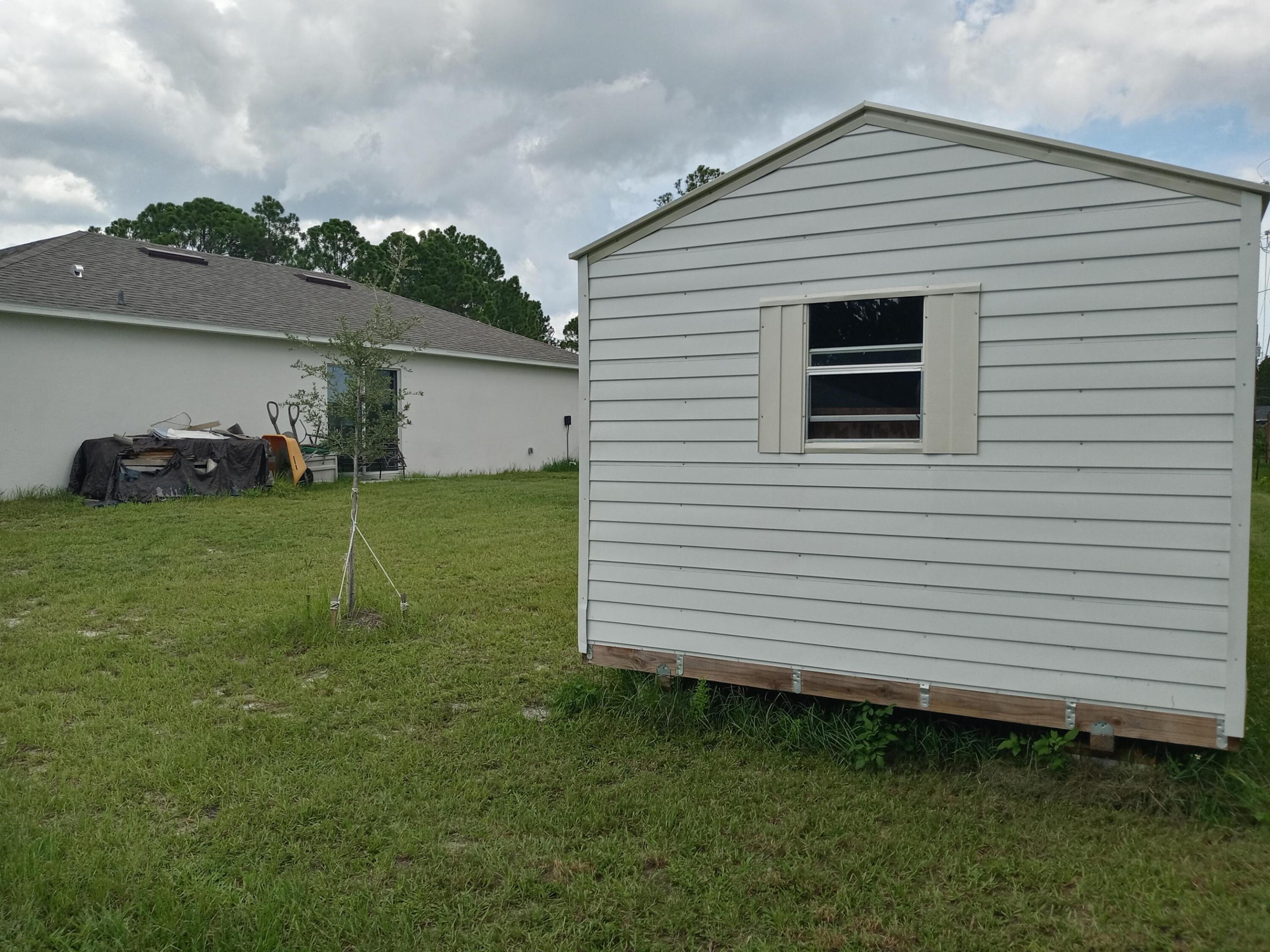 2657 Foster Road SE — photo