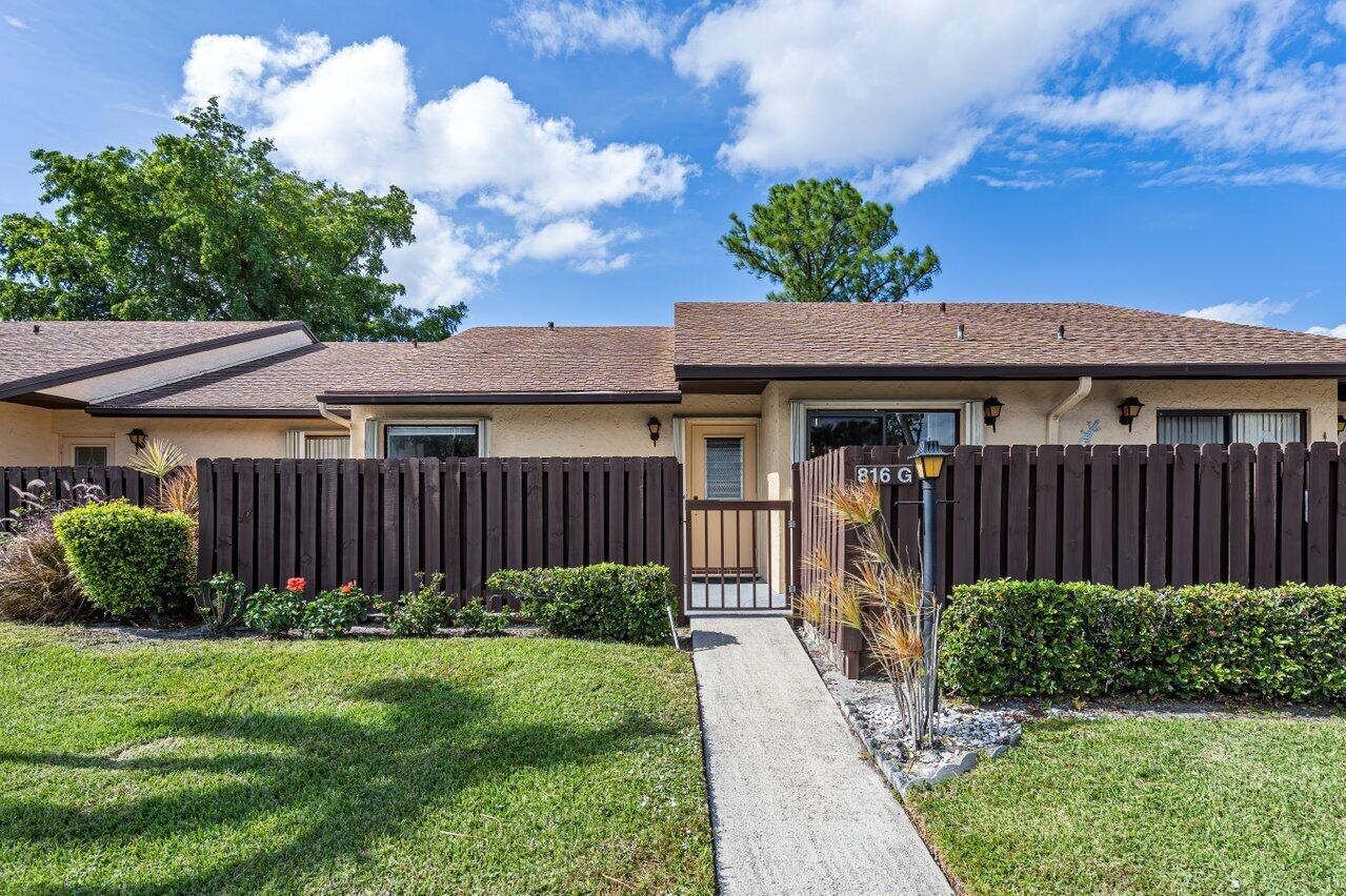 816 Sky Pine Way G — photo