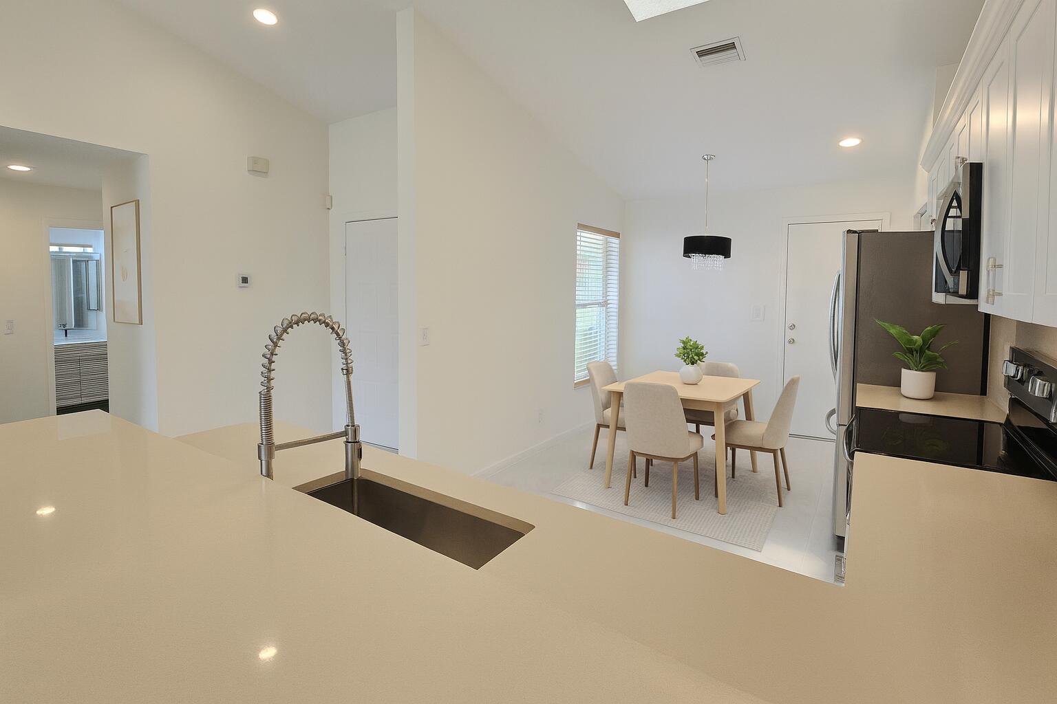 5622 Royal Lake Circle — photo