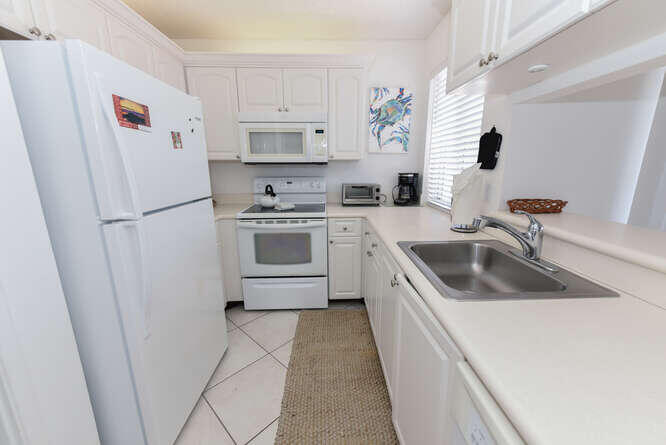 353 S US Highway 1 F306 — photo