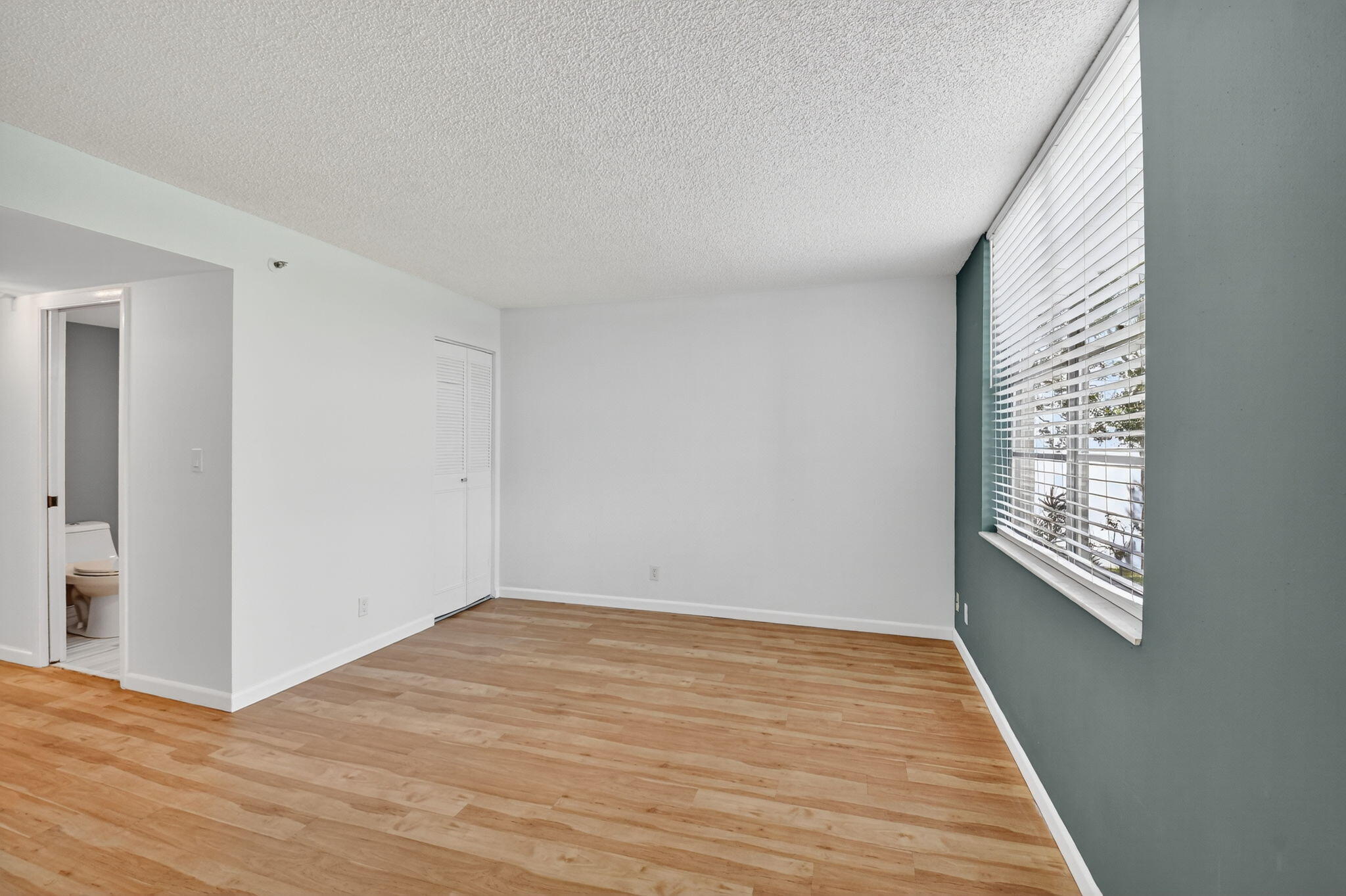 5340 NW 2nd Avenue Unit 220 — photo