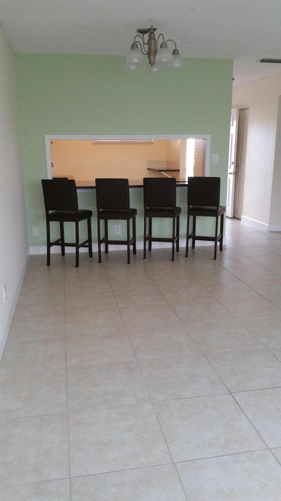 2534 Garden Drive S 202 — photo