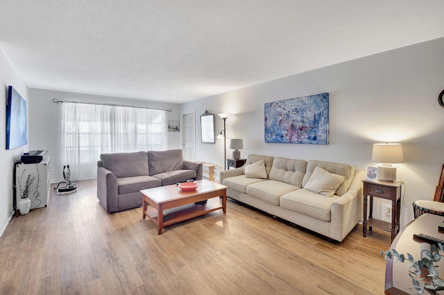 170 High Point Terrace E Apt B — photo