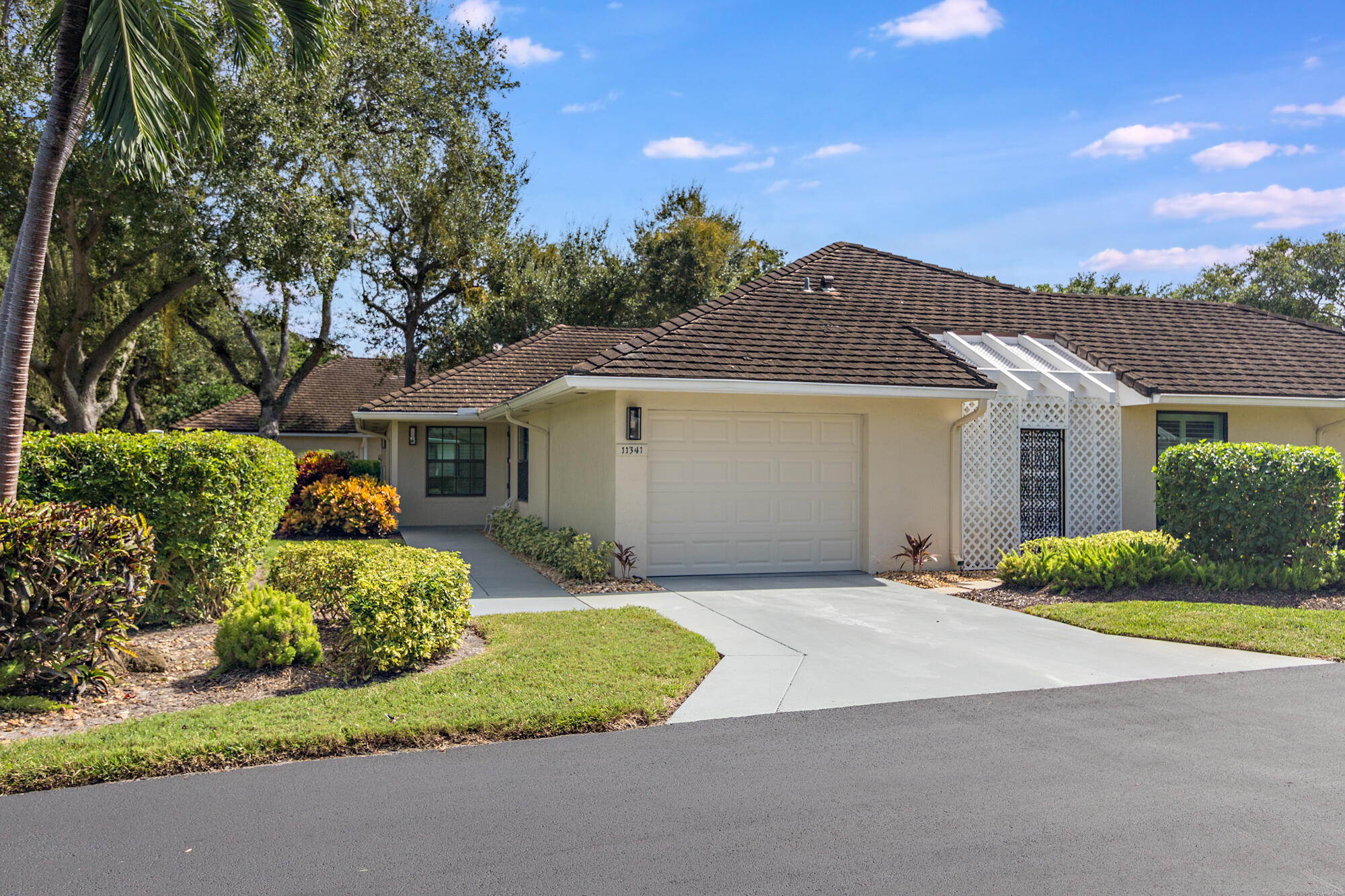 11341 Briarwood Place — photo
