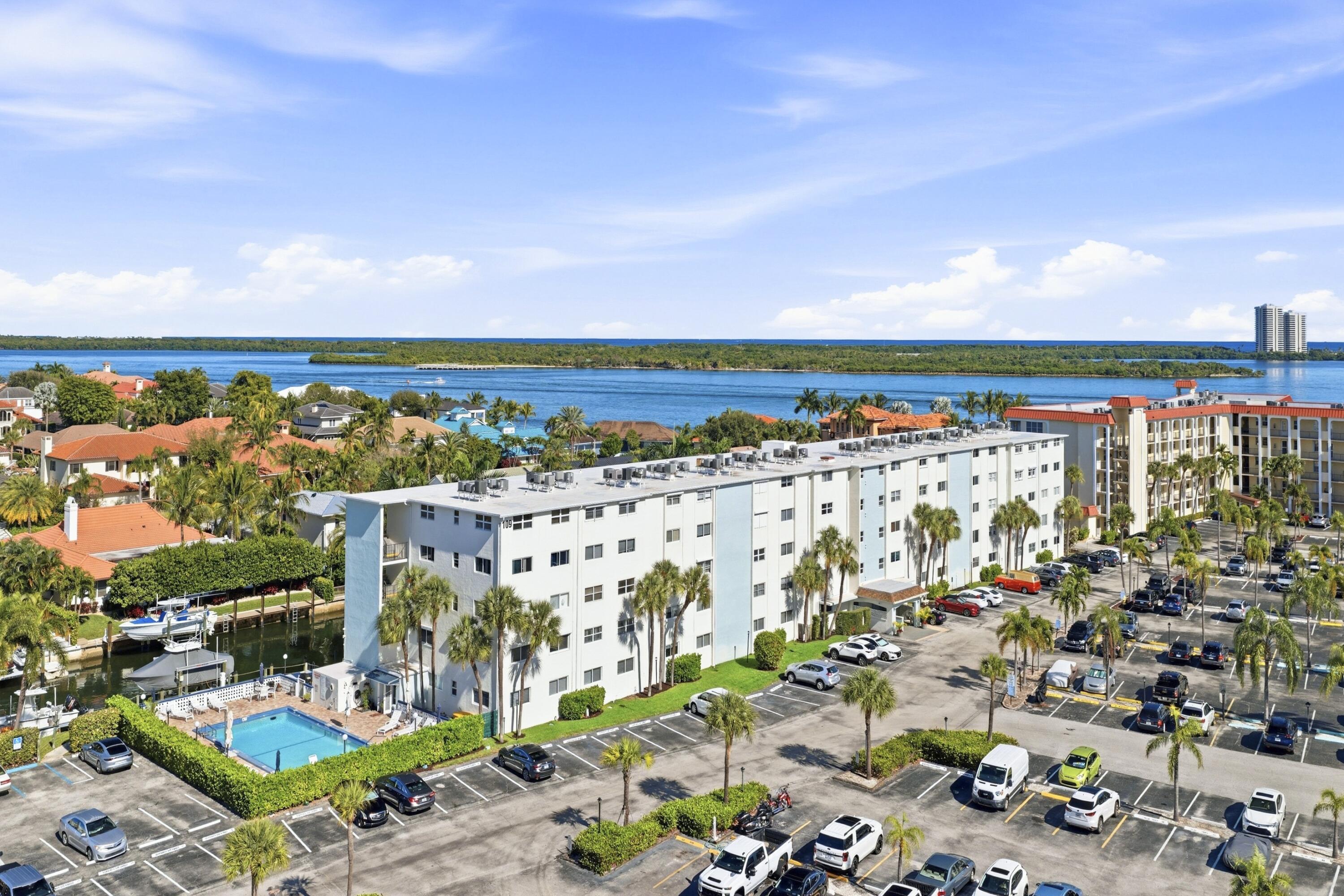 109 Paradise Harbour Blvd 415 — photo