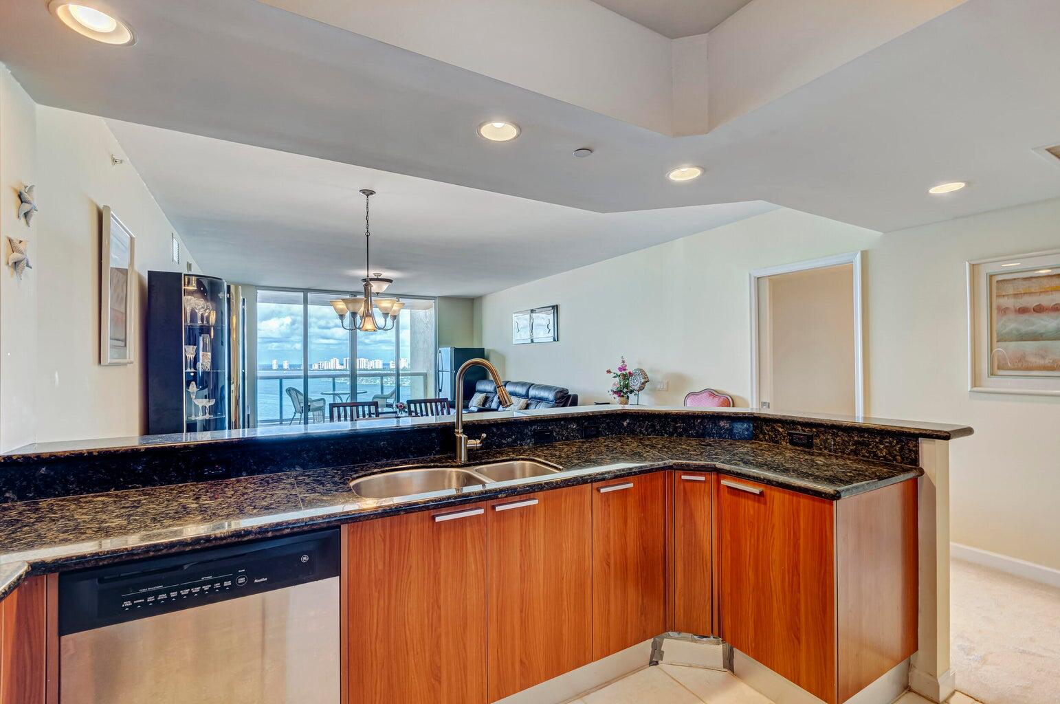 2650 Lake Shore Drive 1802 — photo