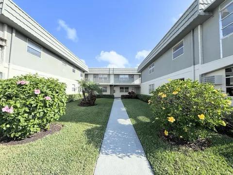 280 Flanders F — photo