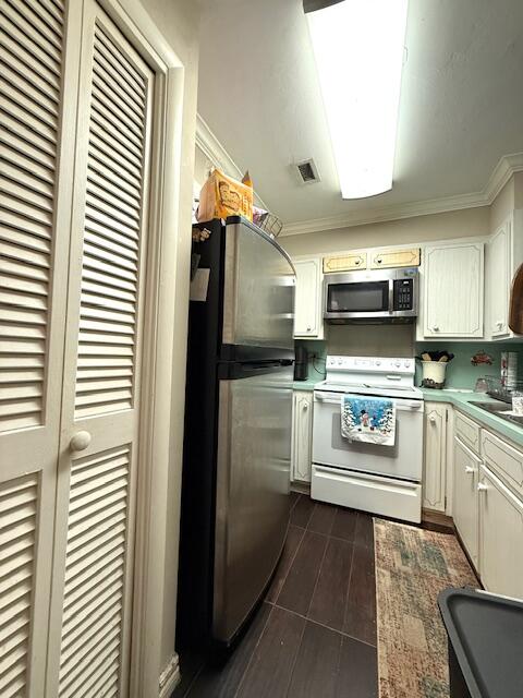 3930 Crystal Lake Drive 107 — photo