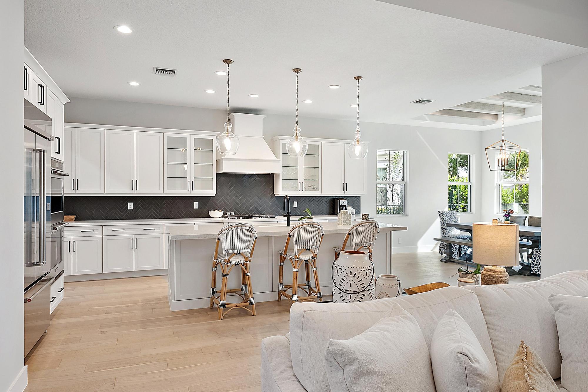 9316 Crestview Circle — photo