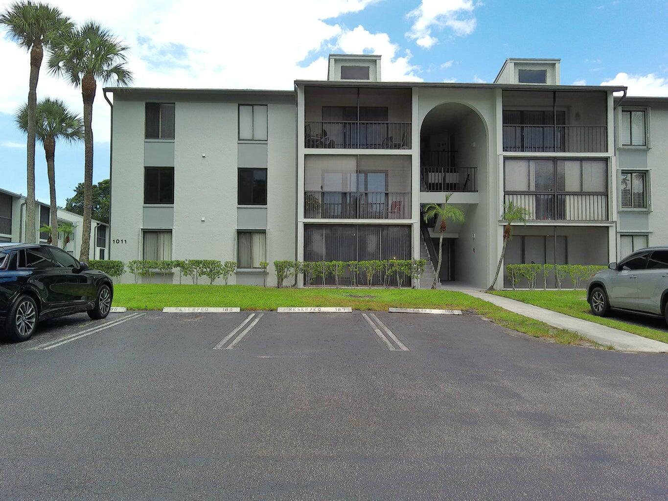 1011 Green Pine Boulevard D2 — photo