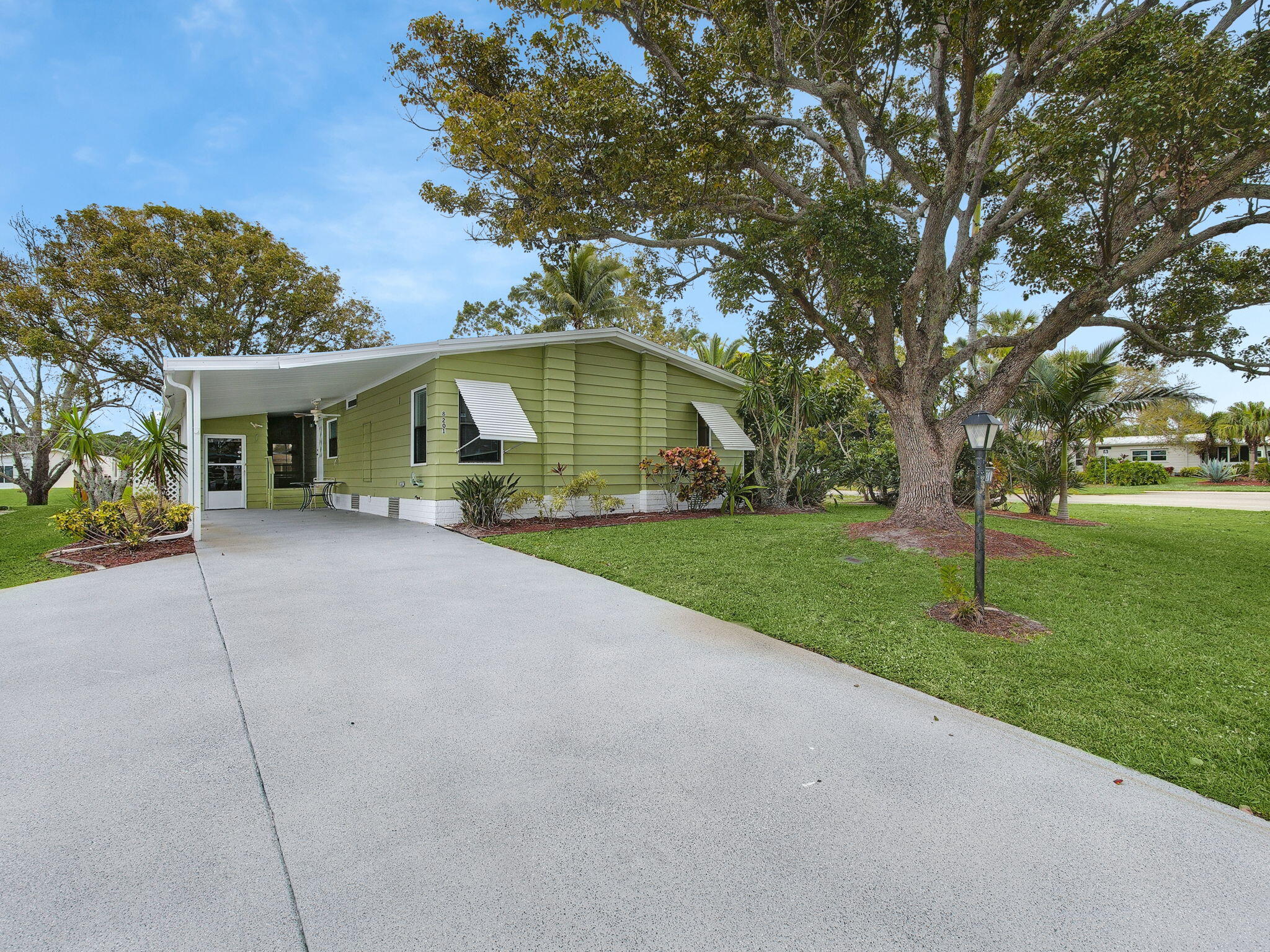 8201 Cinnamon Lane — photo