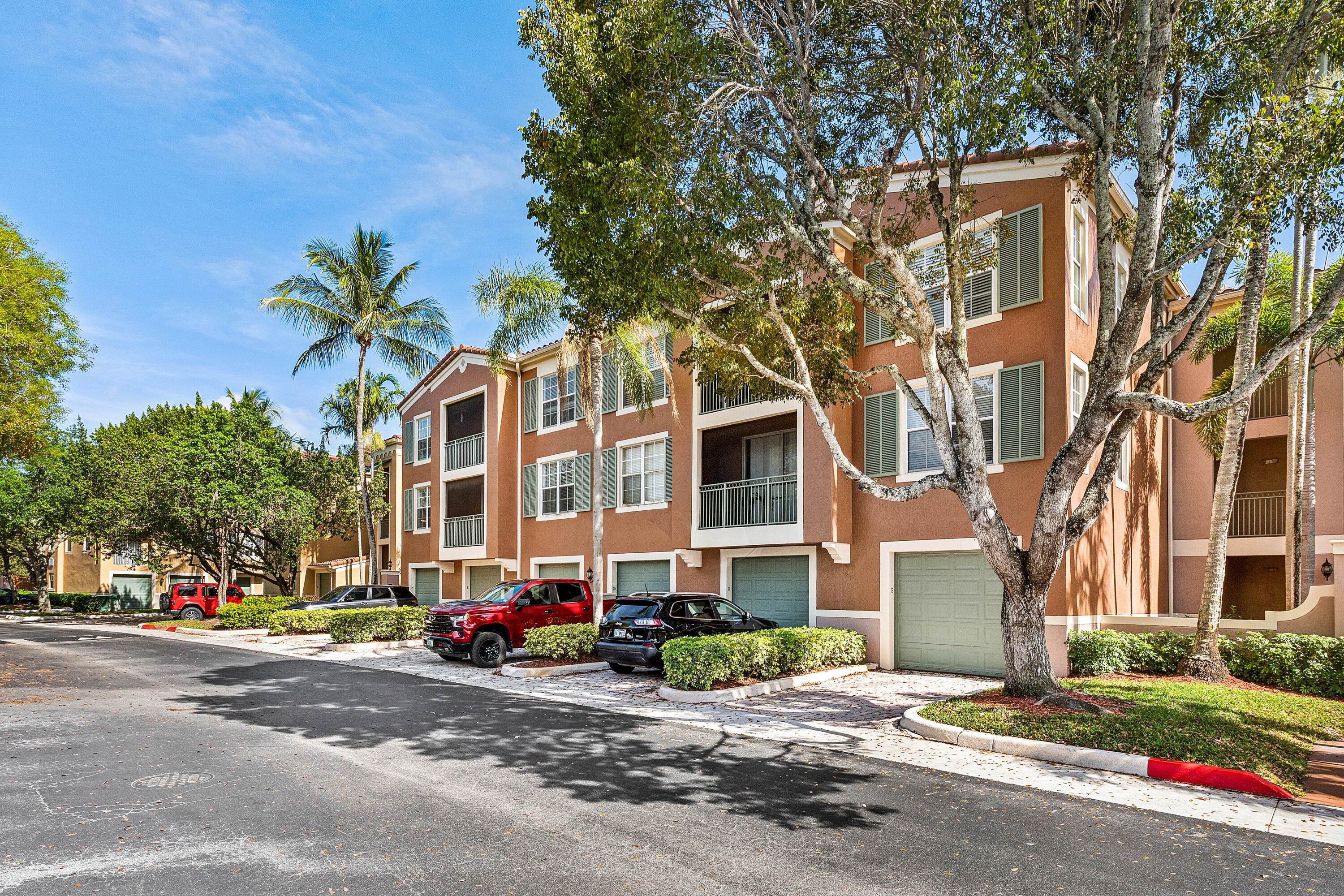 11720 Saint Andrews Place 206 — photo
