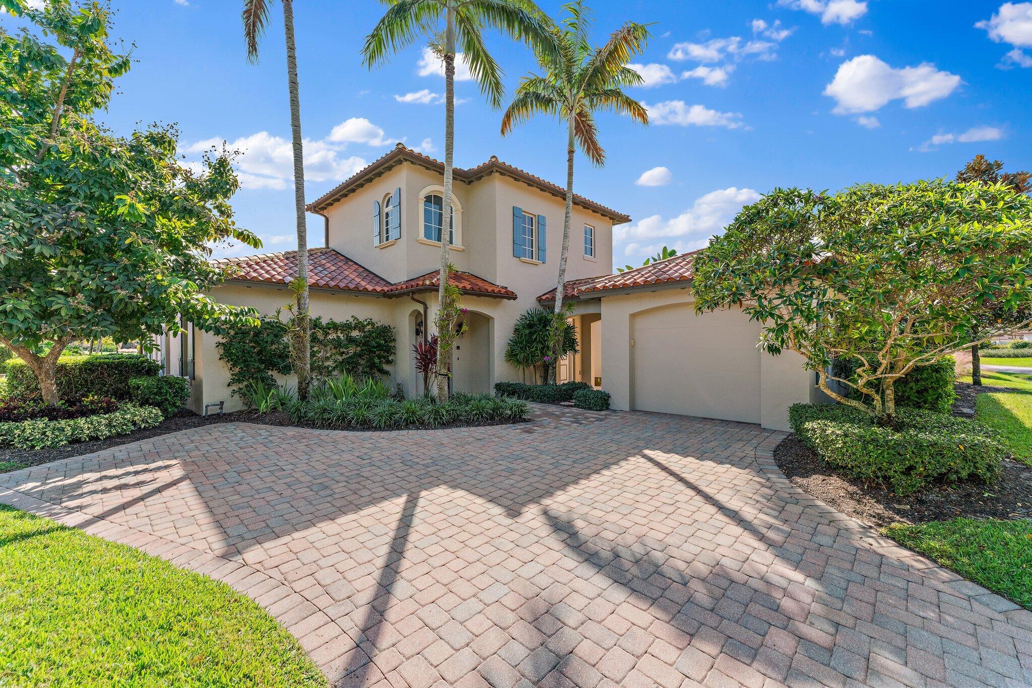 611 White Pelican Way — photo