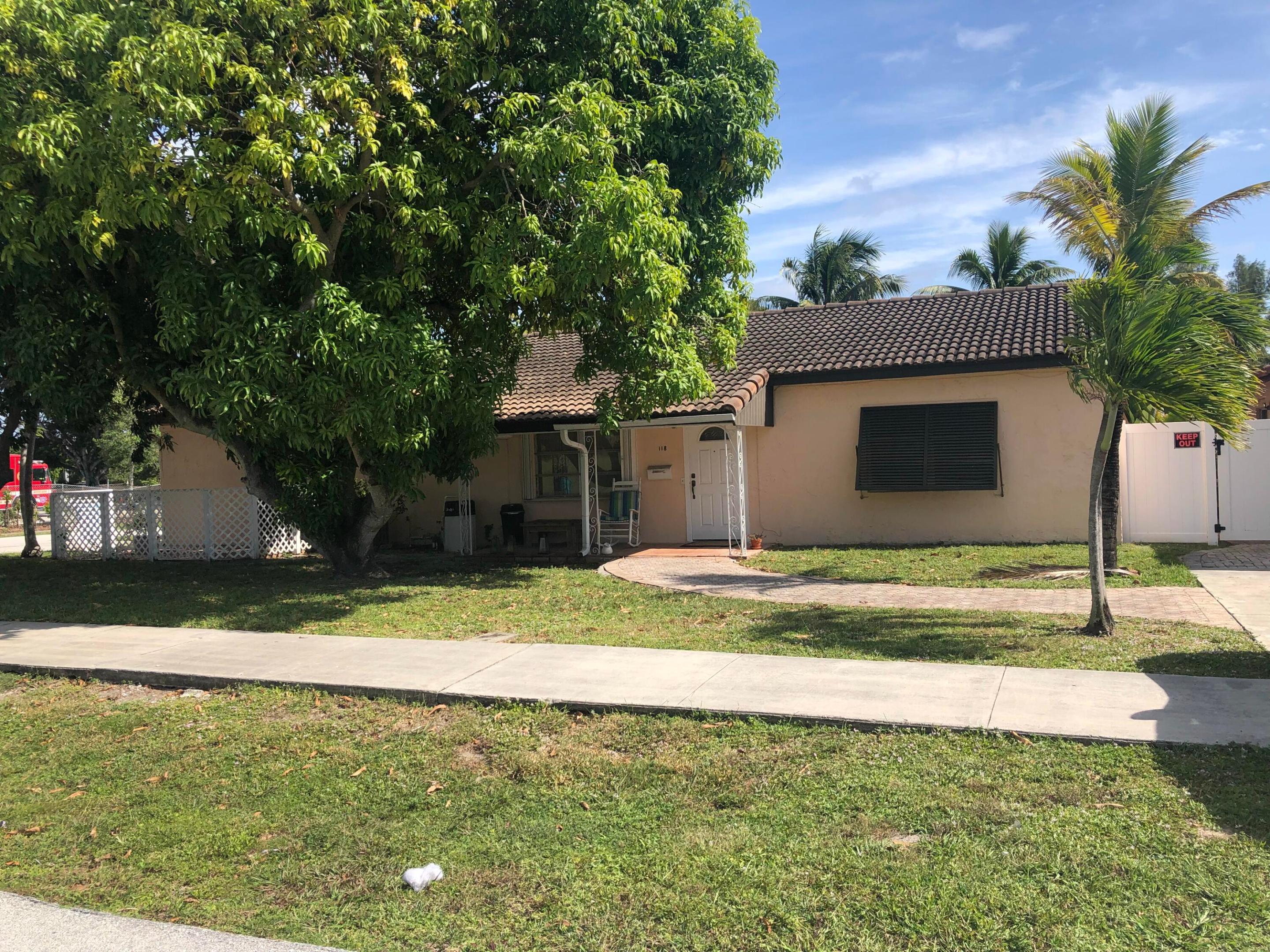 118 NW 4th Street — photo