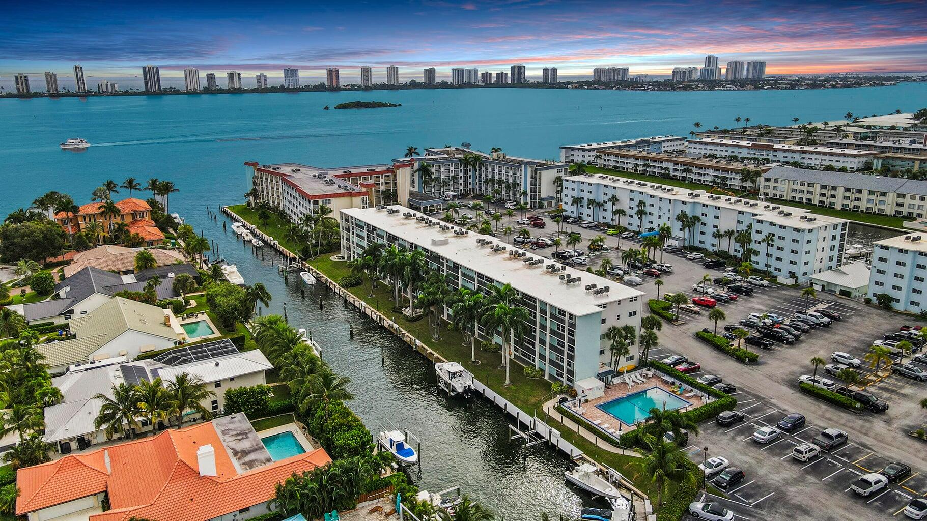 109 Paradise Harbour Boulevard 409 — photo