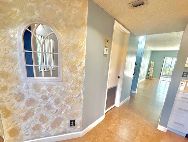 2202 S Cypress Bend Drive 101 — photo