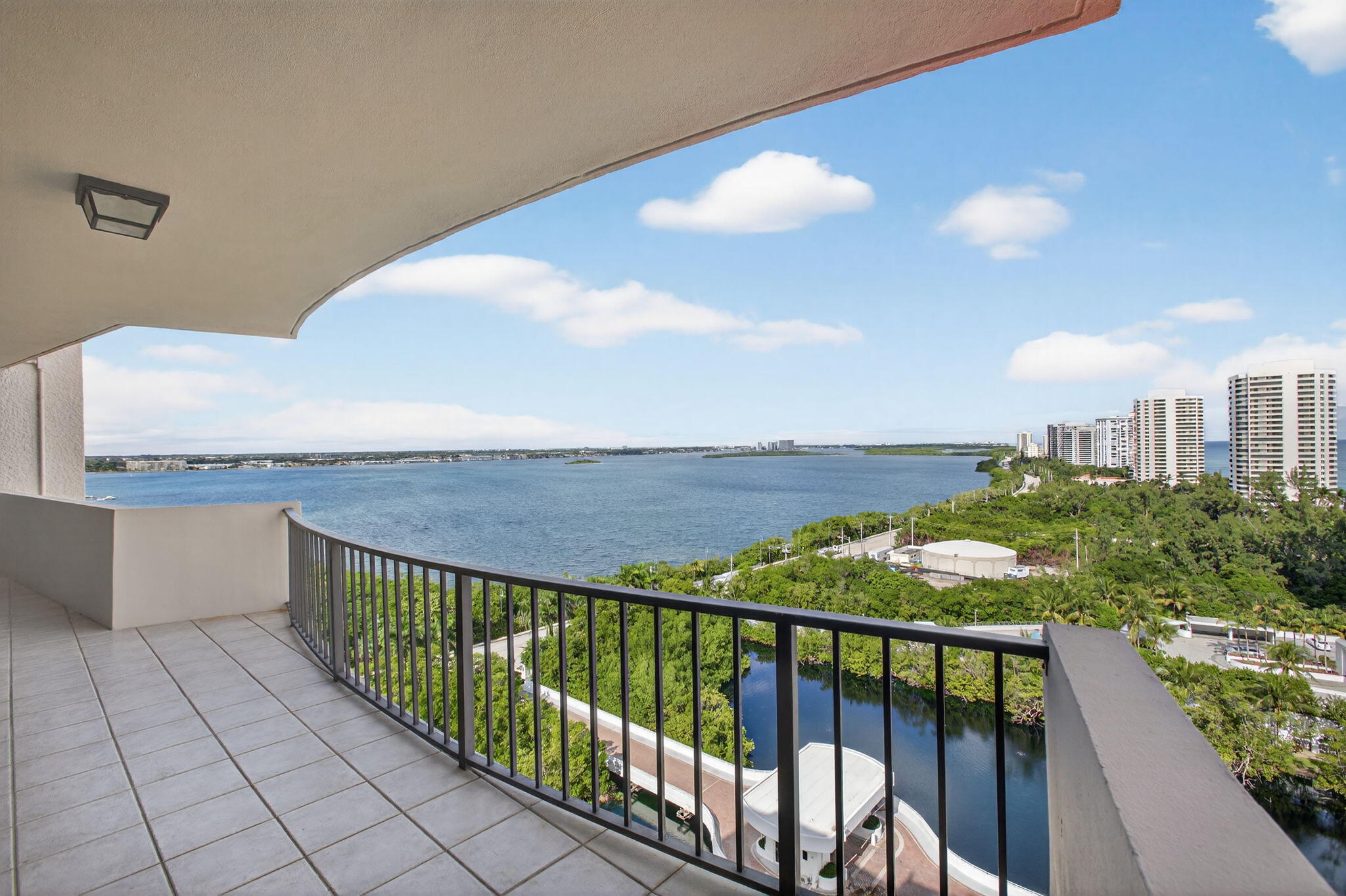 4200 N Ocean Drive 2-1606 — photo