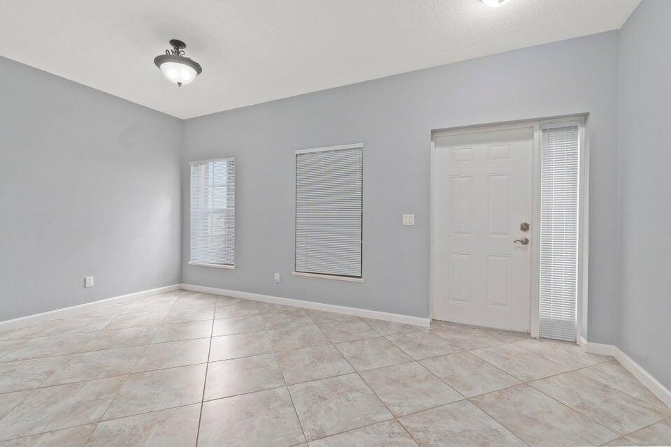 2087 SE Wild Meadow Circle — photo