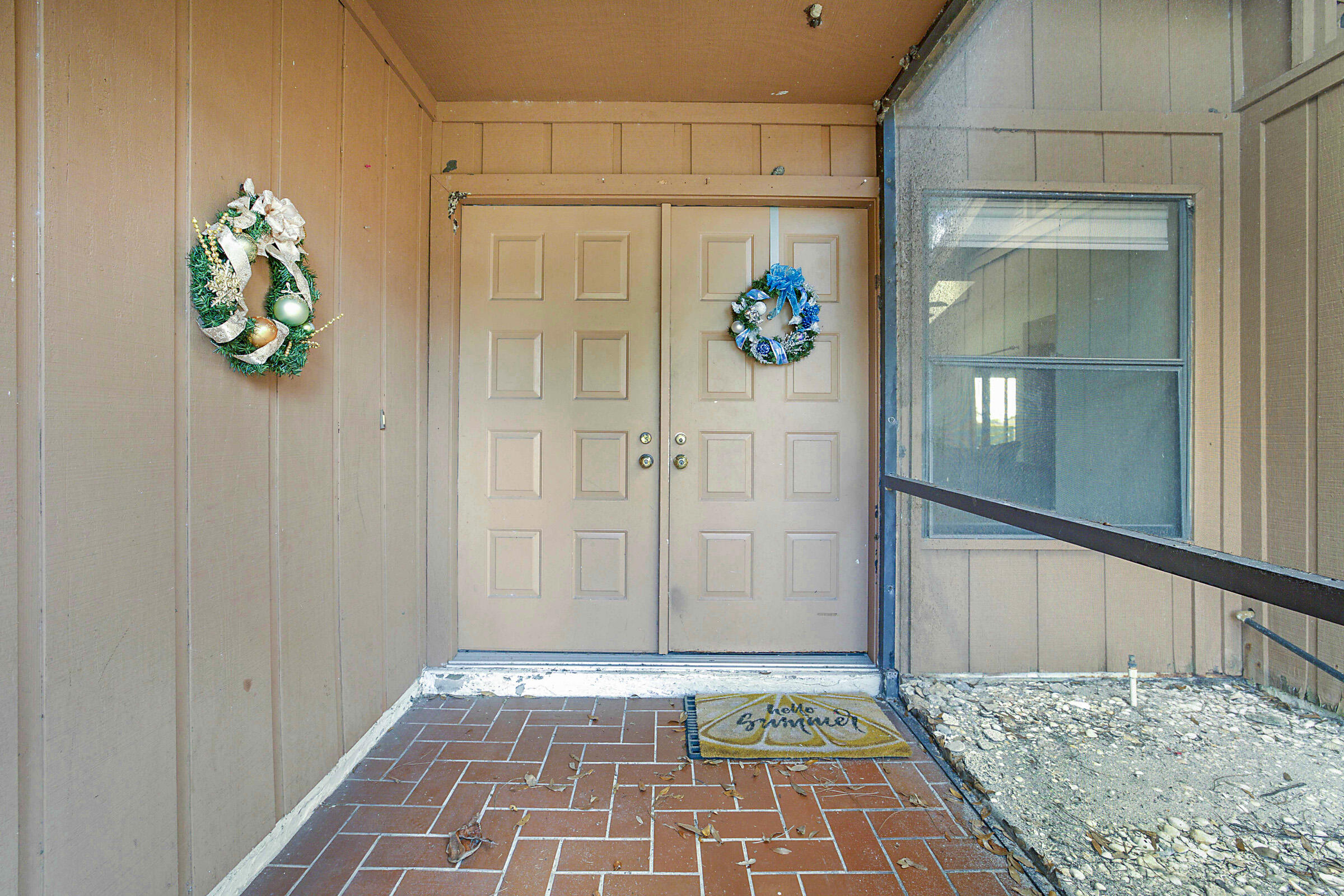 6186 Brandon Street — photo