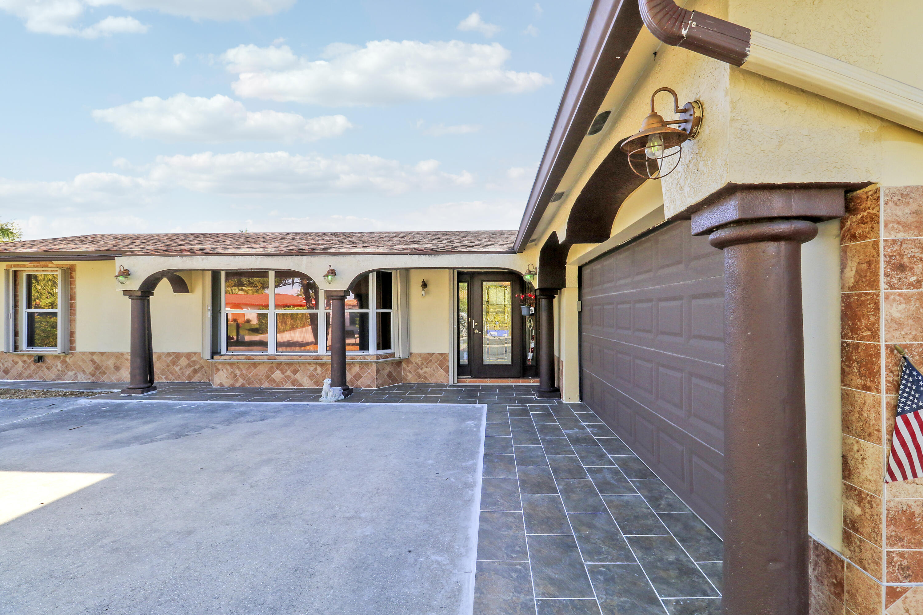 10868 Larch Court — photo