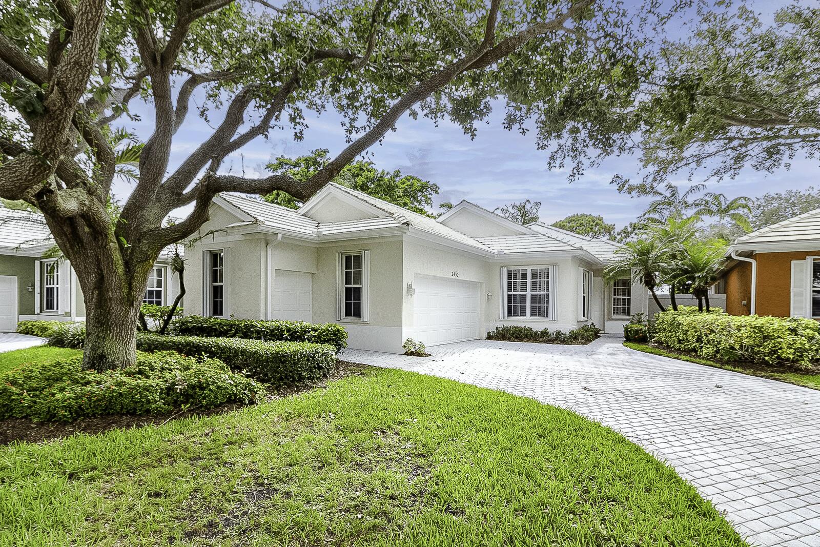 2432 SW Brookwood Lane — photo