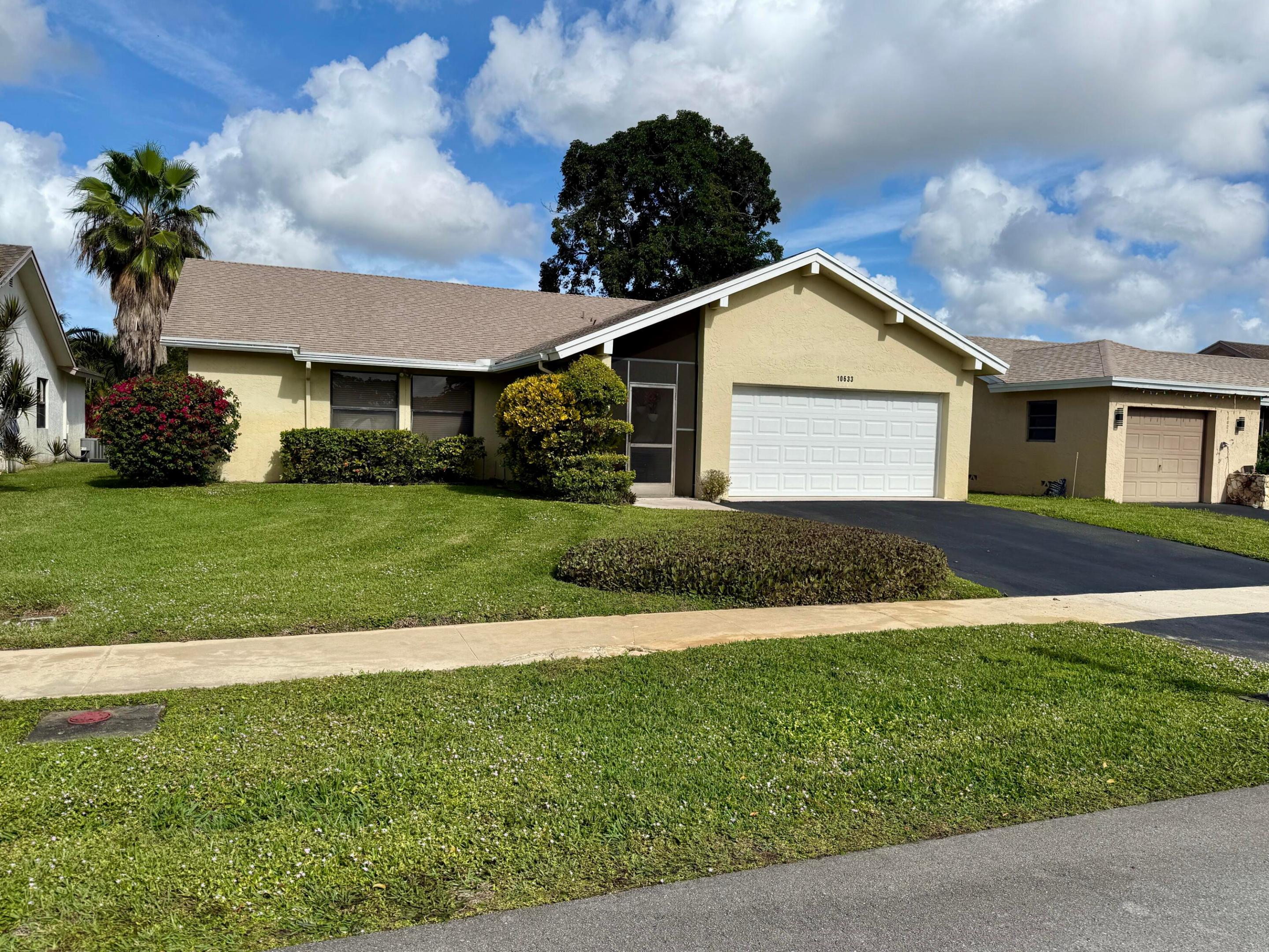 10633 Greenbriar Court — photo