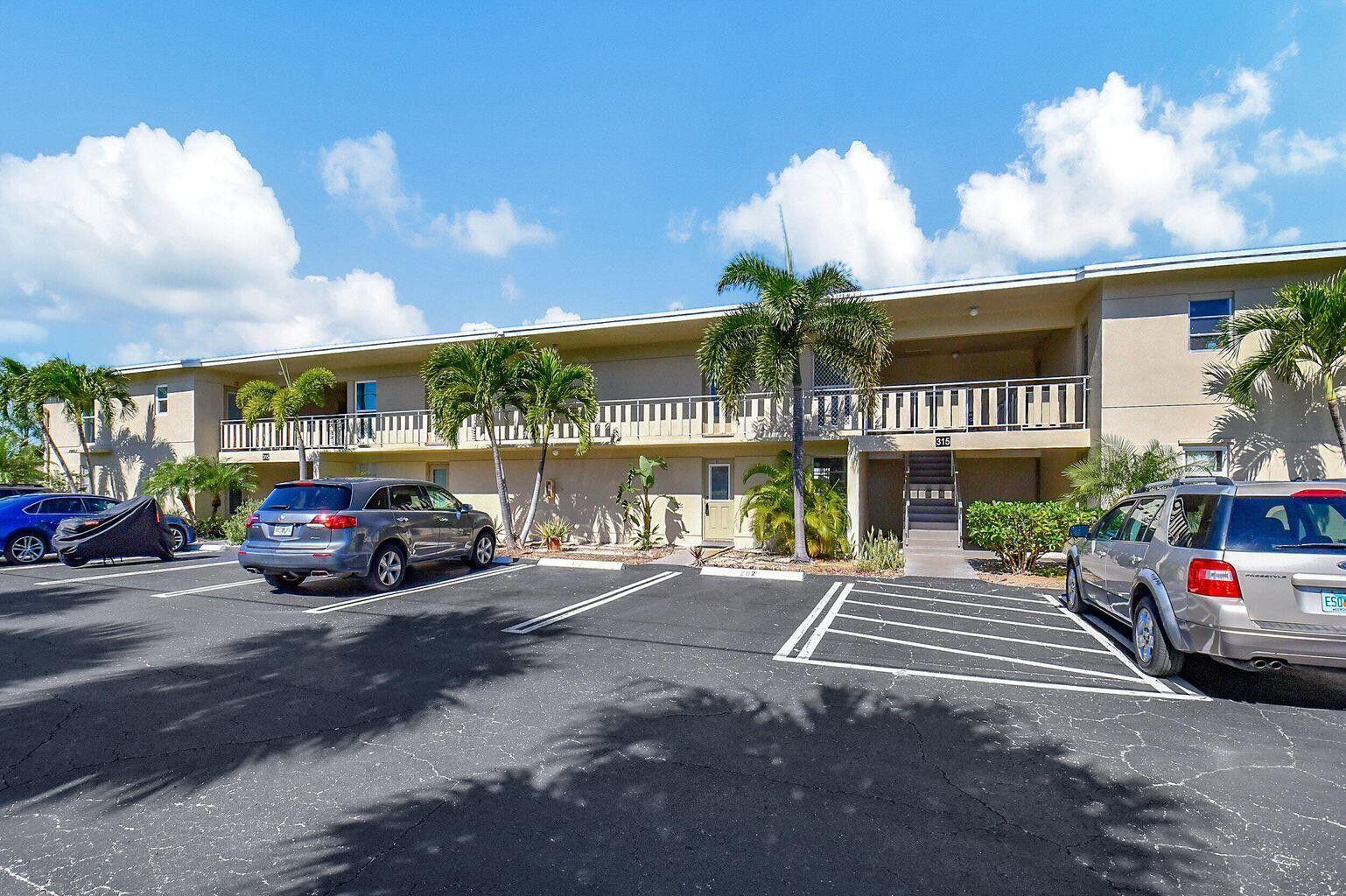 315 Circle Drive S 102 — photo