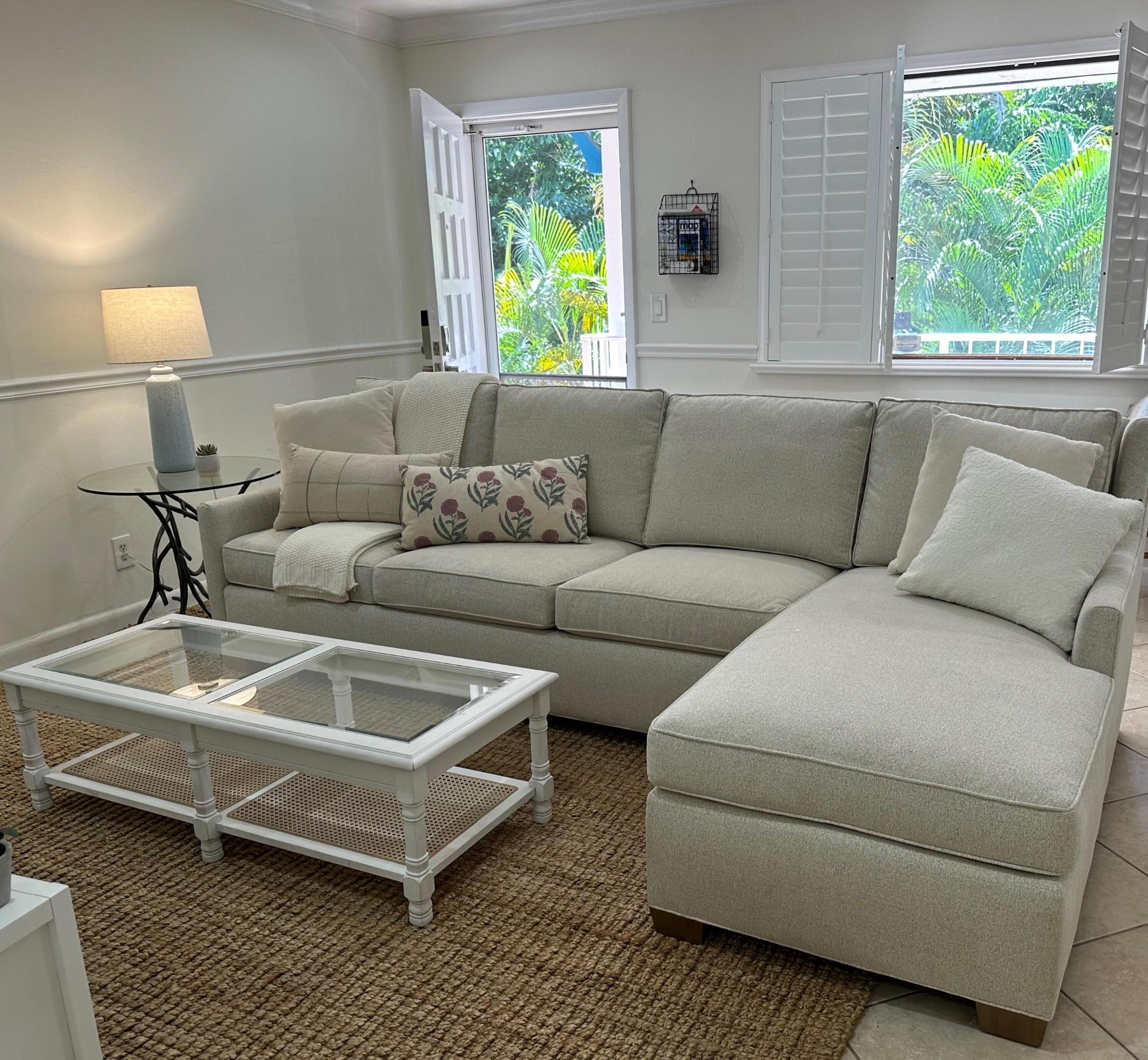 1202 Palm Trail 6 — photo
