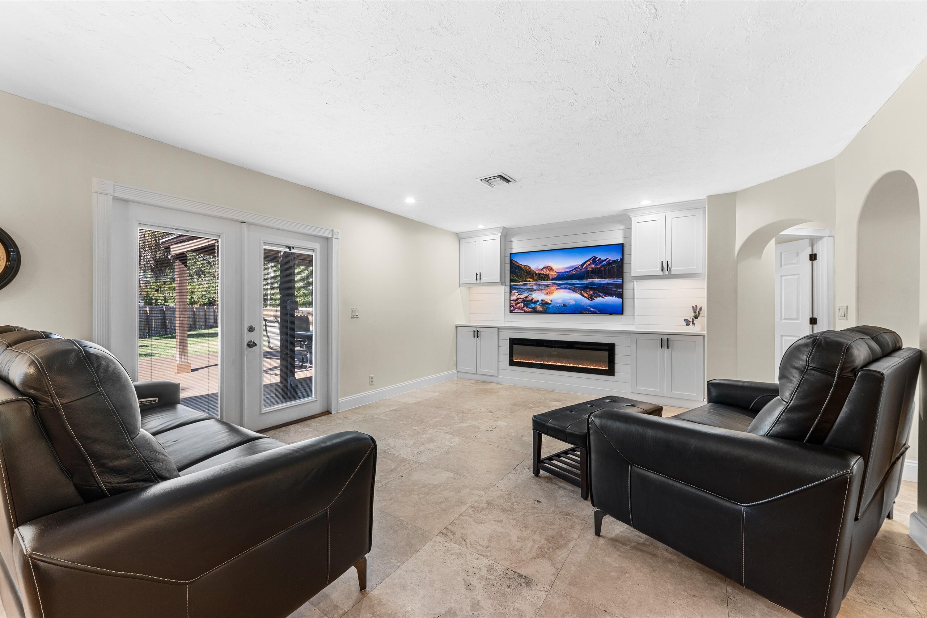 6567 Cindi Lane — photo
