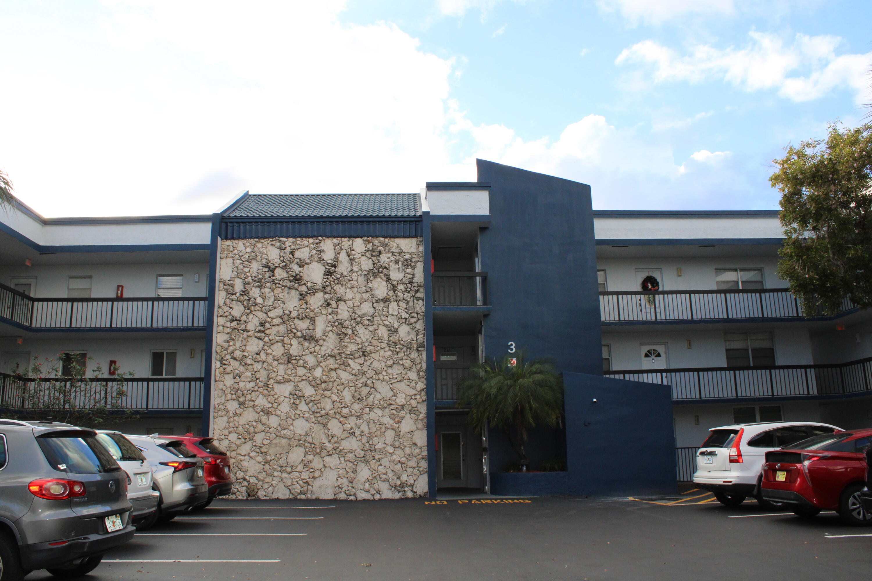3200 Holiday Springs Boulevard 105 — photo