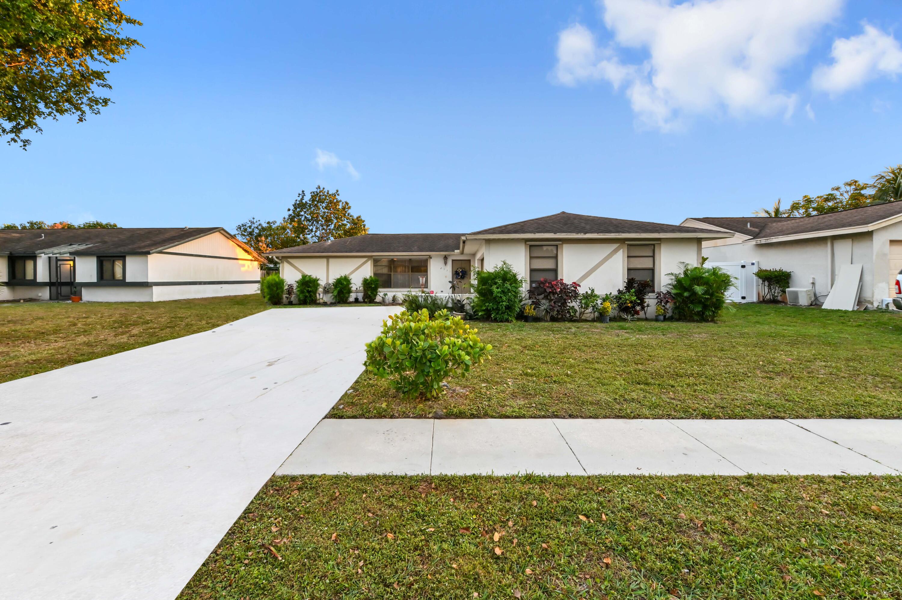 2531 Doral Way — photo