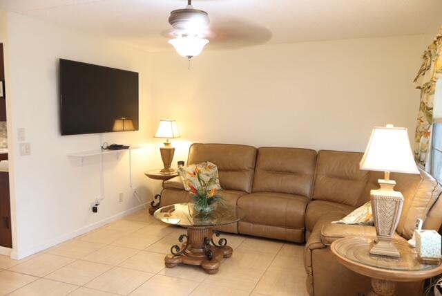 1011 Cornwall a 1011 — photo