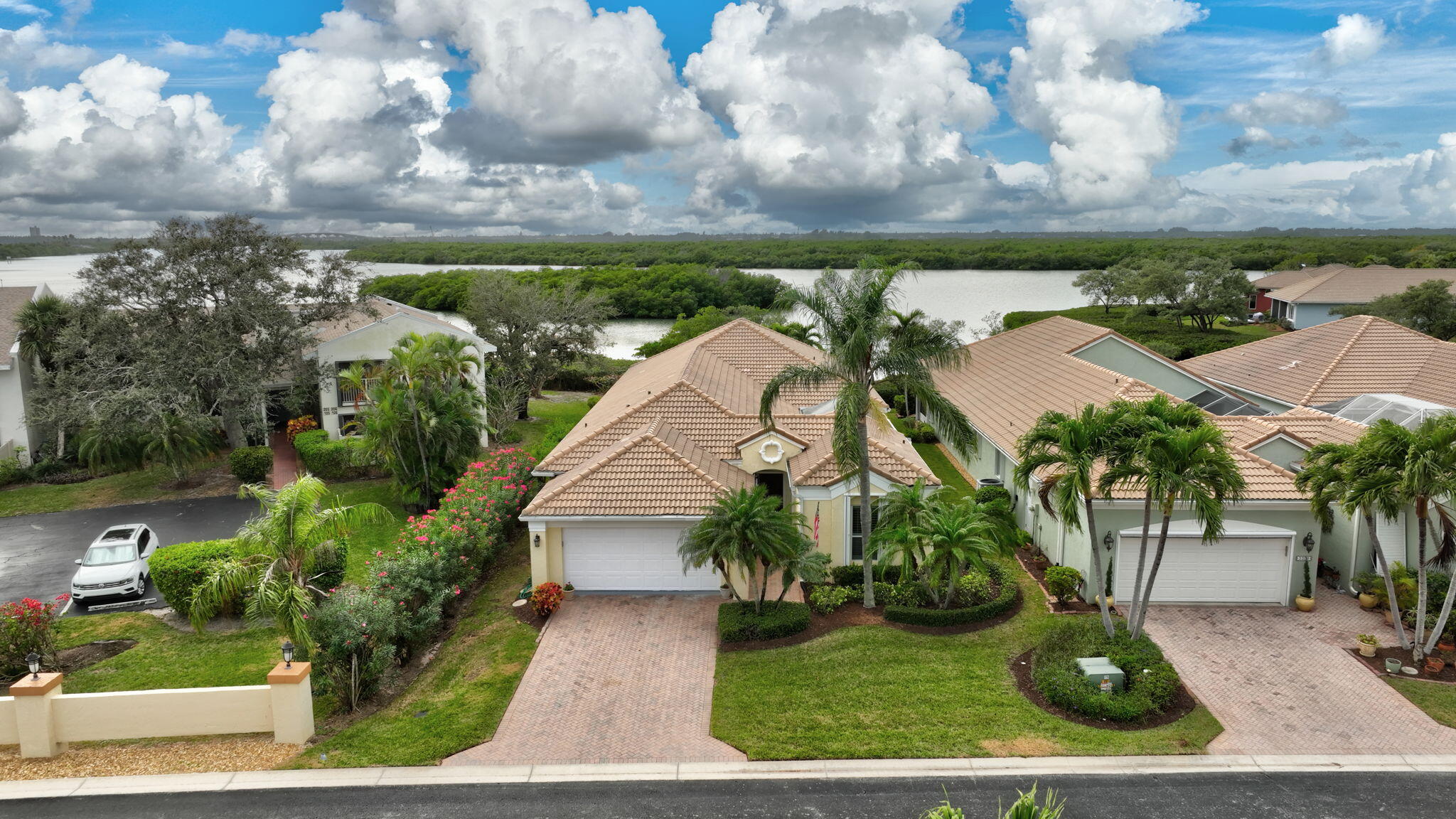 3305 Caracal Drive — photo
