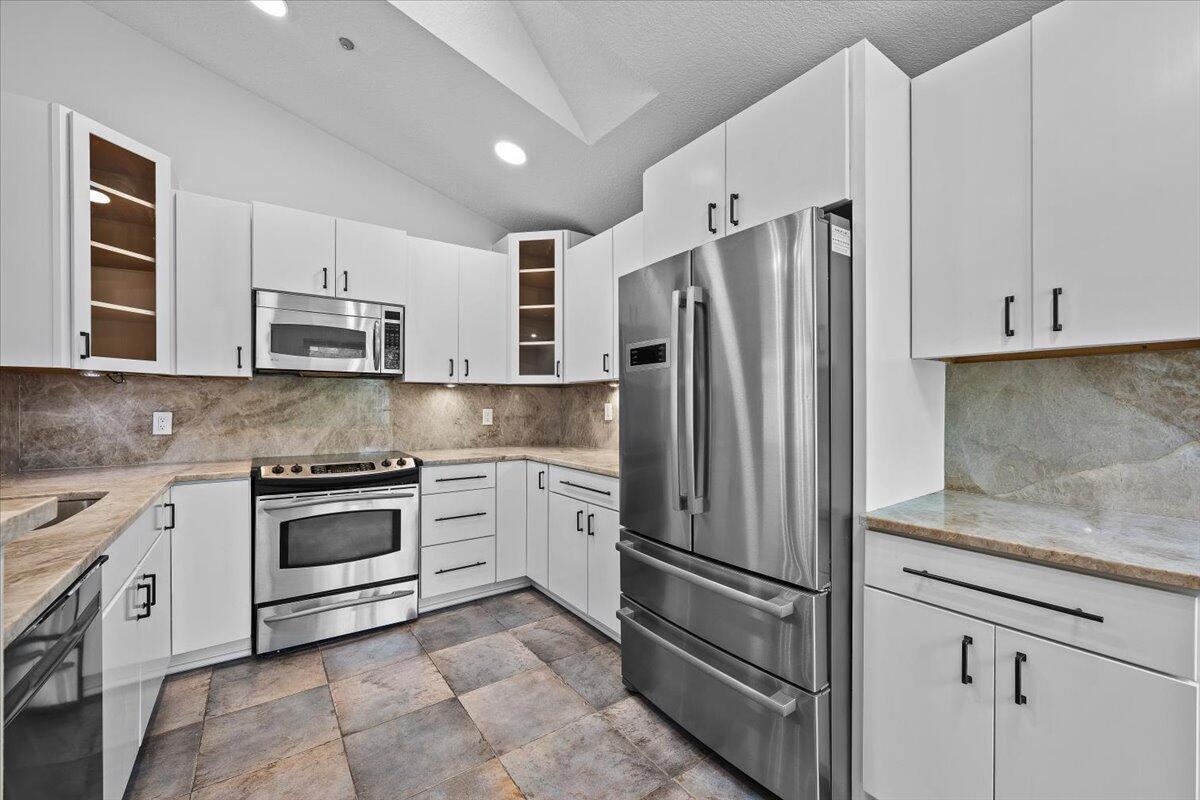 11 Dorchester Circle — photo