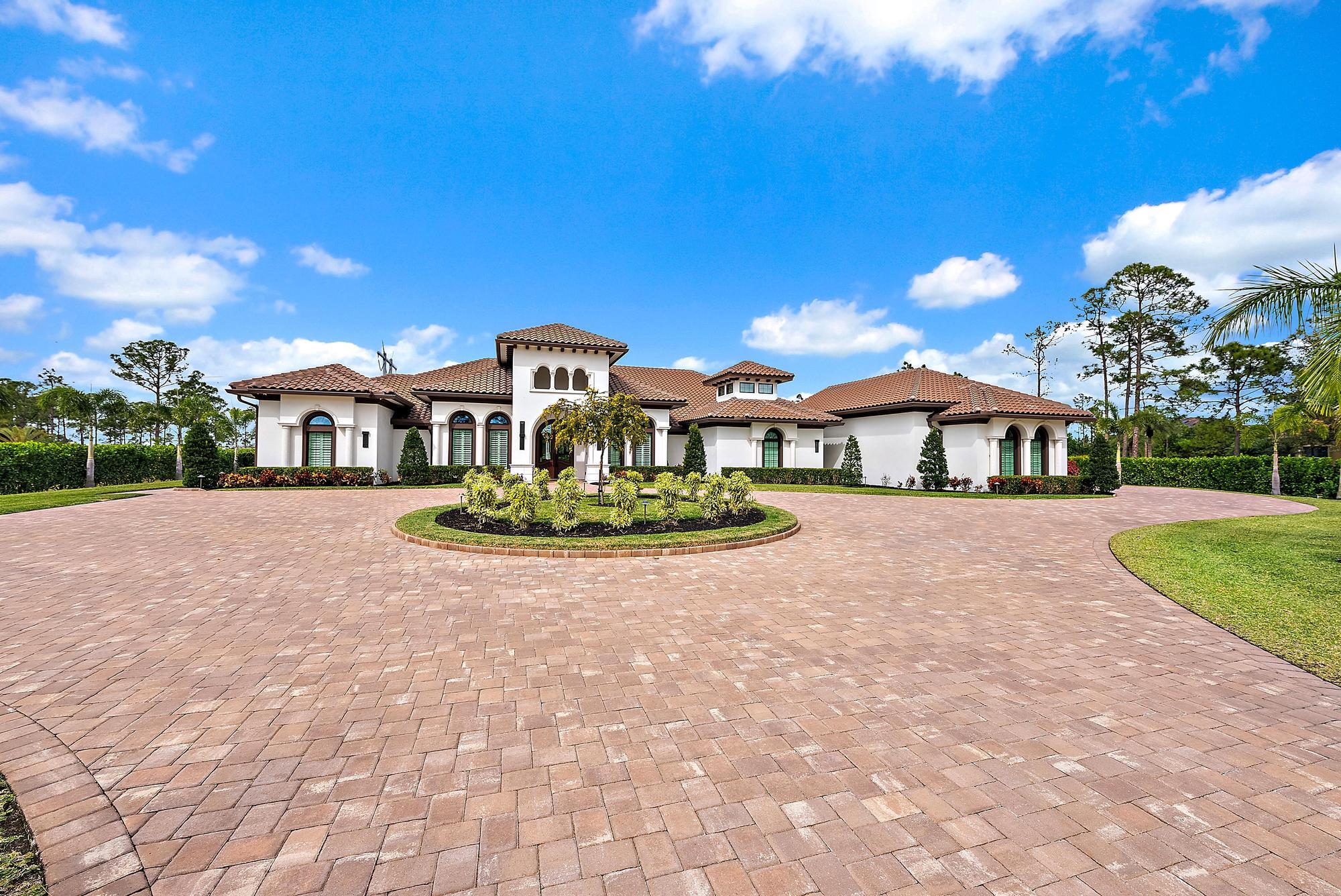 7848 Saddlebrook Drive — photo