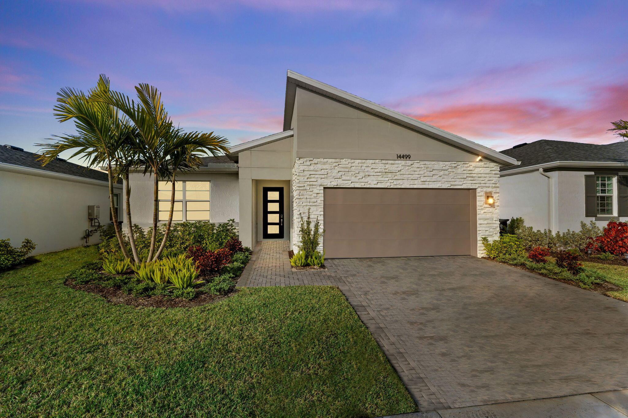 14499 SW Woodford Way — photo