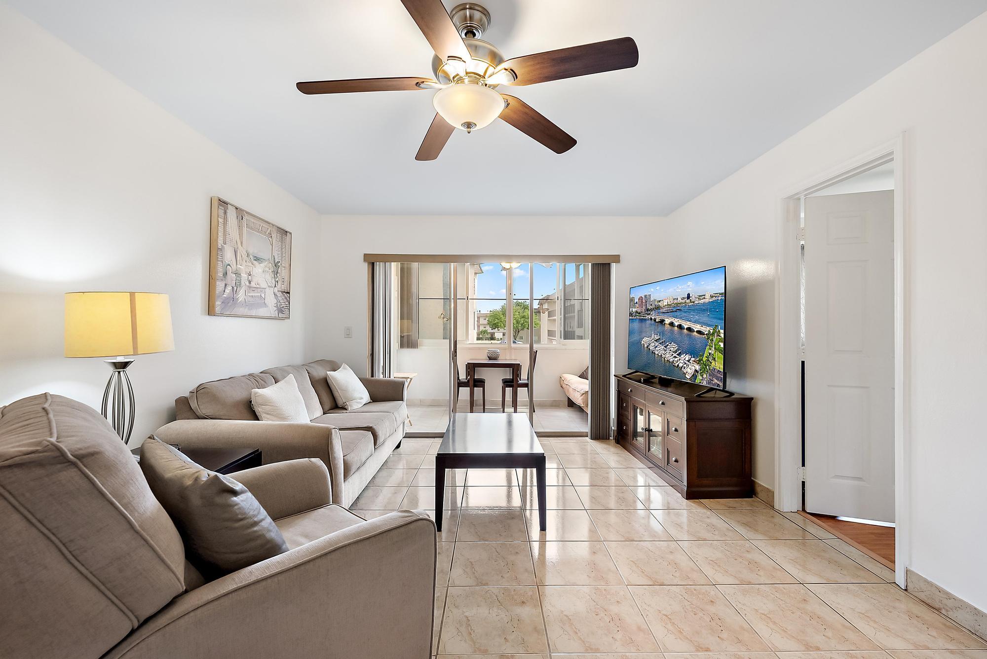 701 Lori Drive 206 — photo