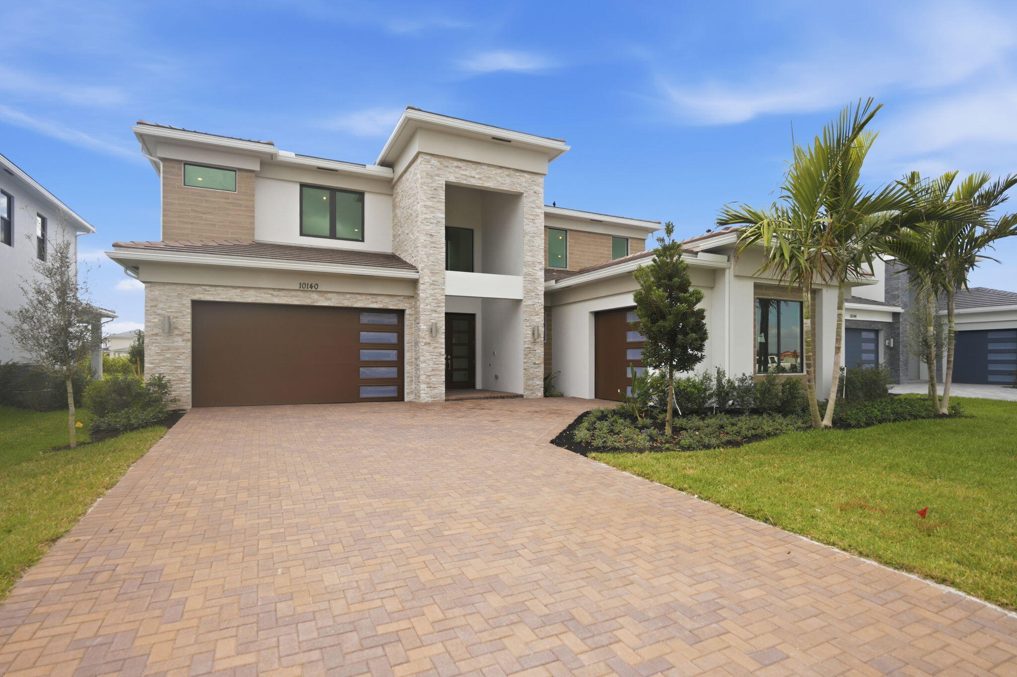 10140 Royal Ascot Avenue — photo