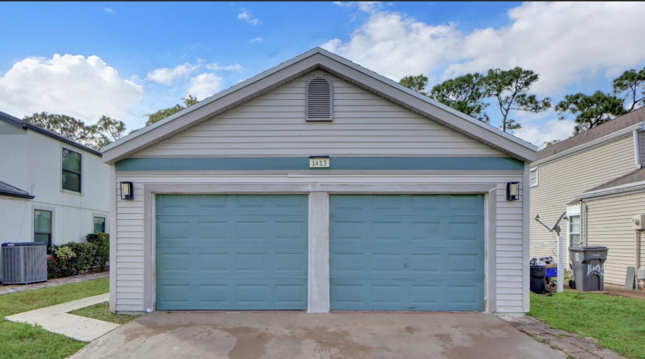 1413 Blue Clover Lane — photo
