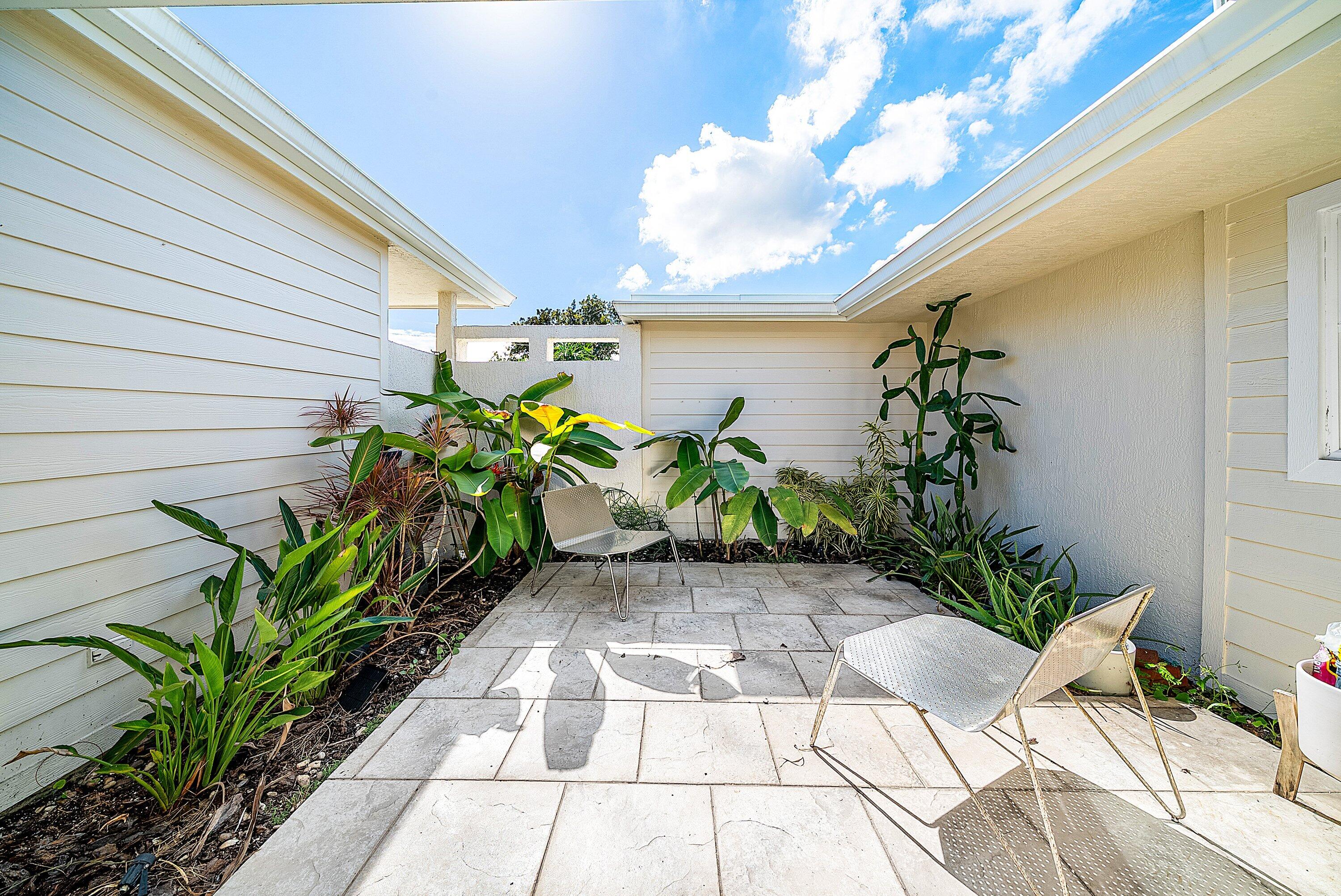 435 NE 35th Street, Boca Raton, FL 33431