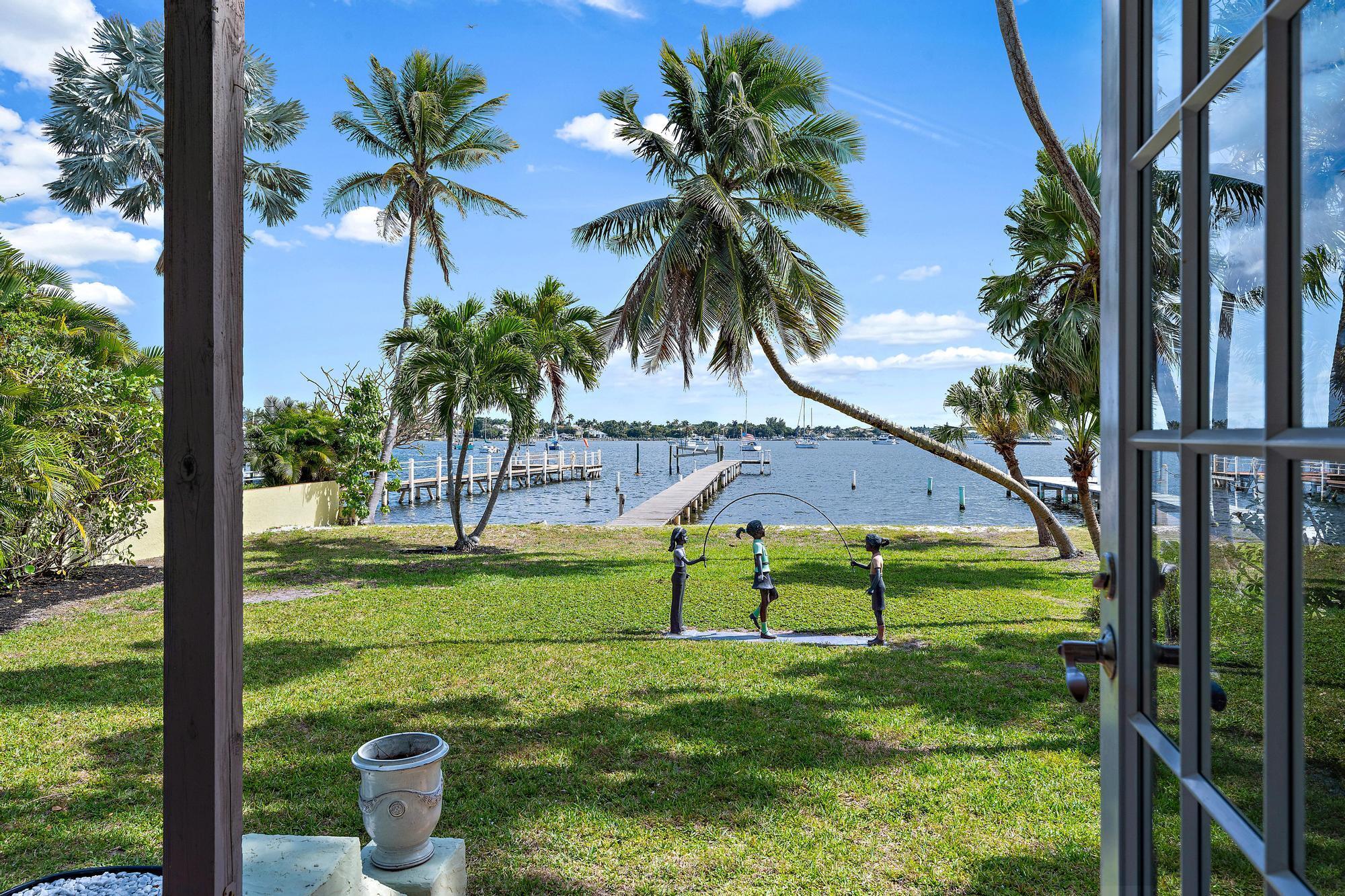 122 S Lake Drive — photo